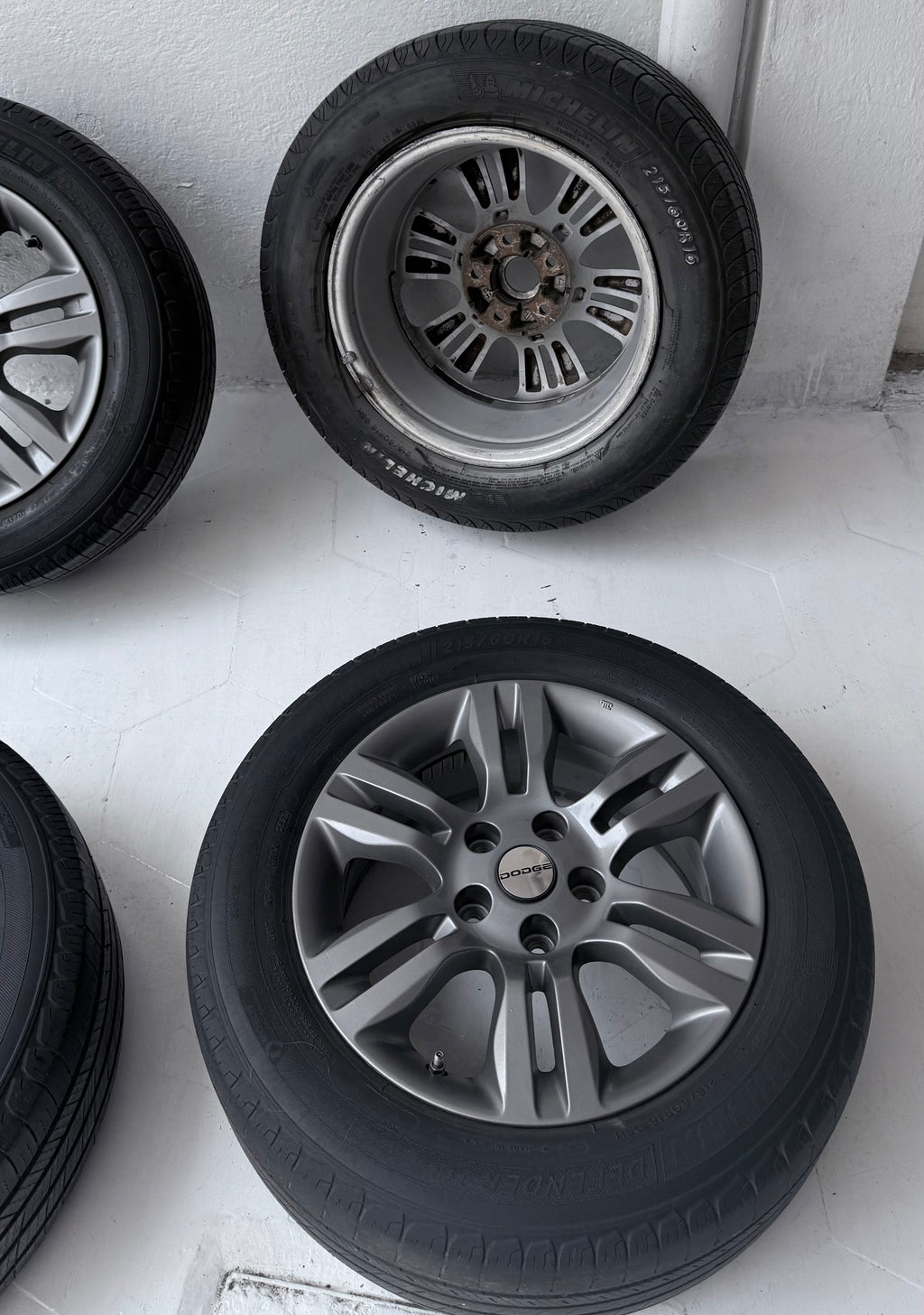 4 Rines con llantas 16” Dodge Voyager, Caravan, Avenger, Caliber y Jeep Liberty, Patriot, Compass y Wrangler – 5×114