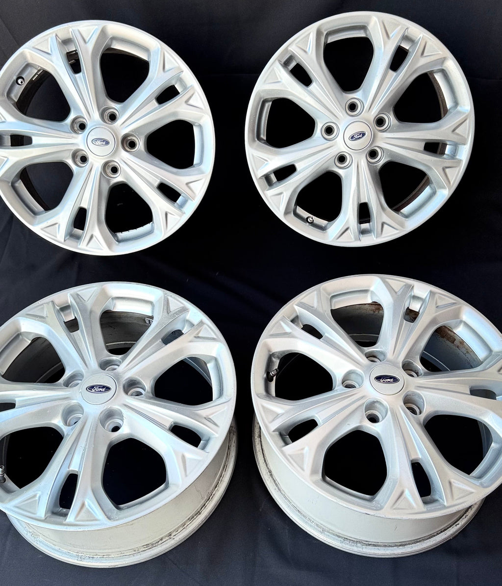 4 rines 17 pulgadas Ford Focus originales nunca reparados 5x108