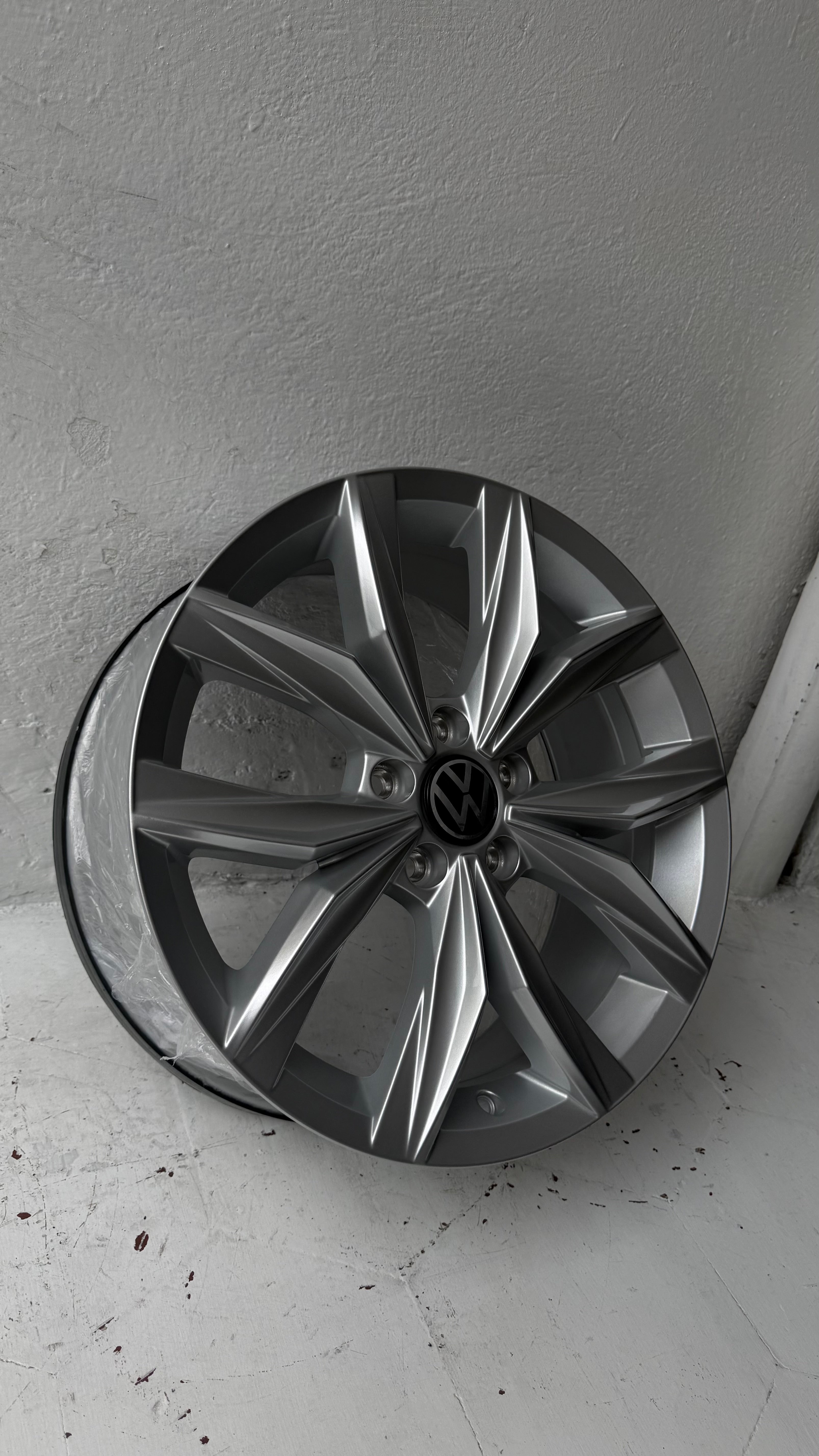 1 Rin 18” Volkswagen Tiguan R-Line – 5×112