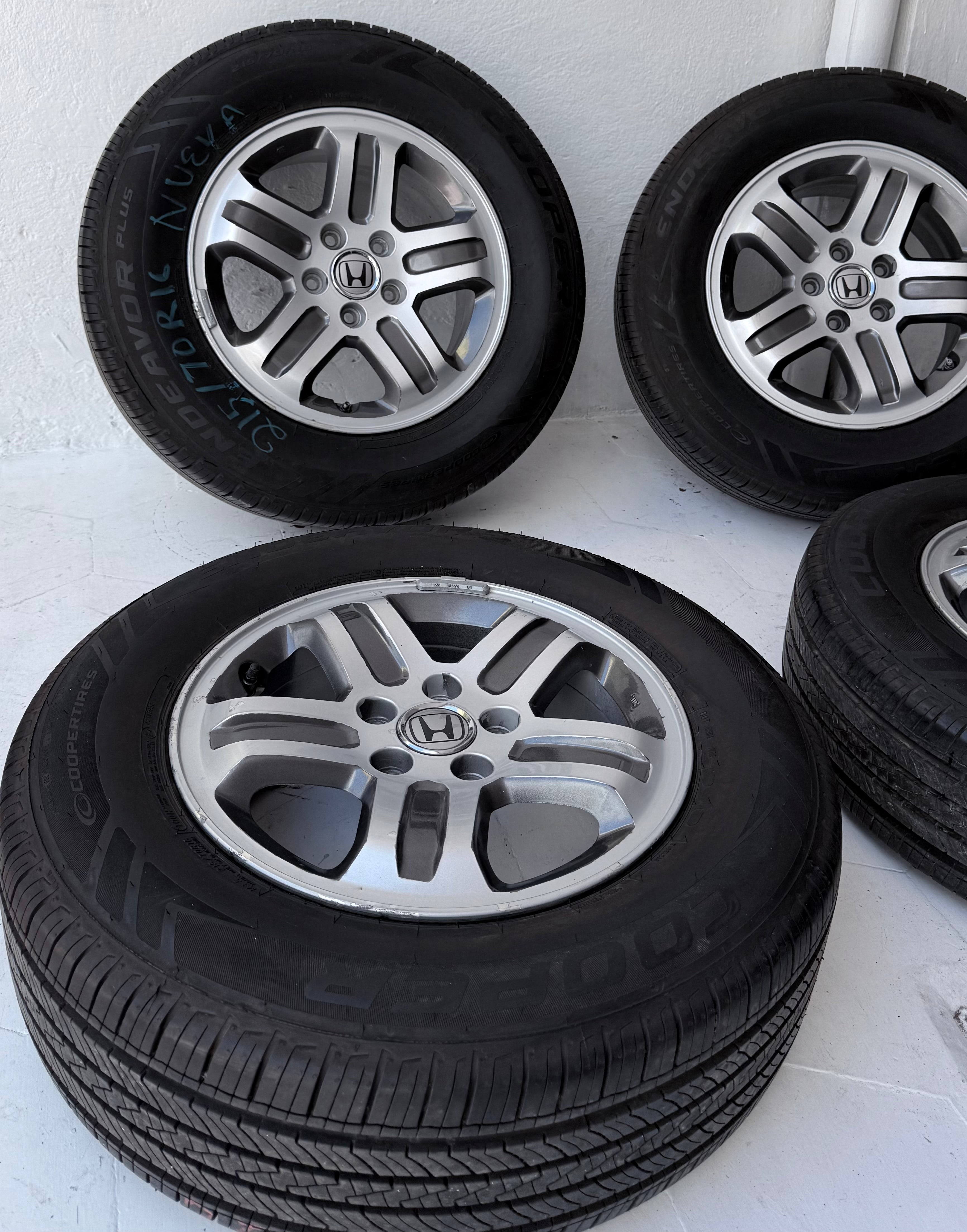 4 Rines con llantas 16” Honda CR-V, HR-V, Civic y Accord – 5×114