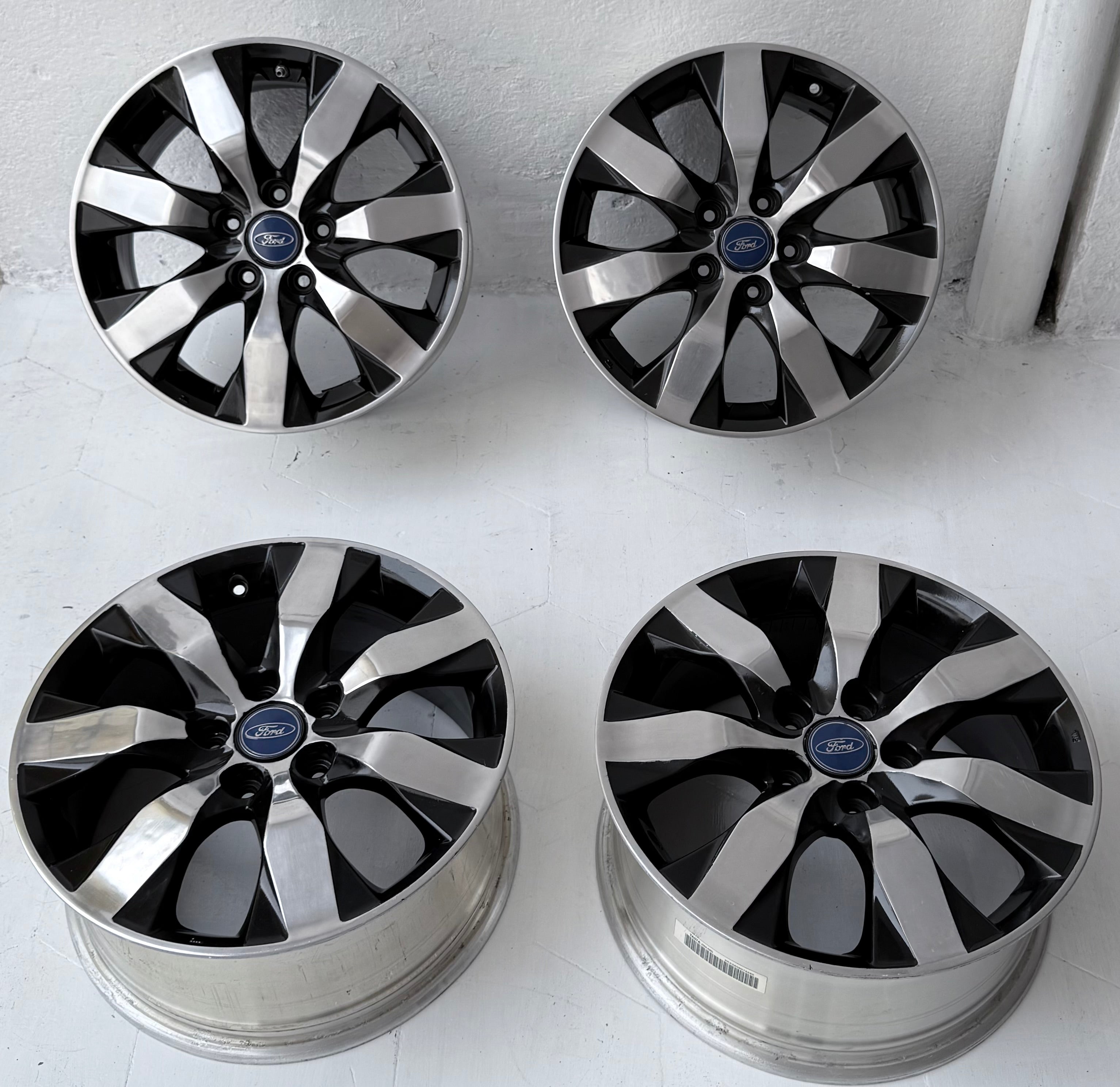 4 Rines 17” Ford Mustang, Explorer y Edge – 5×114