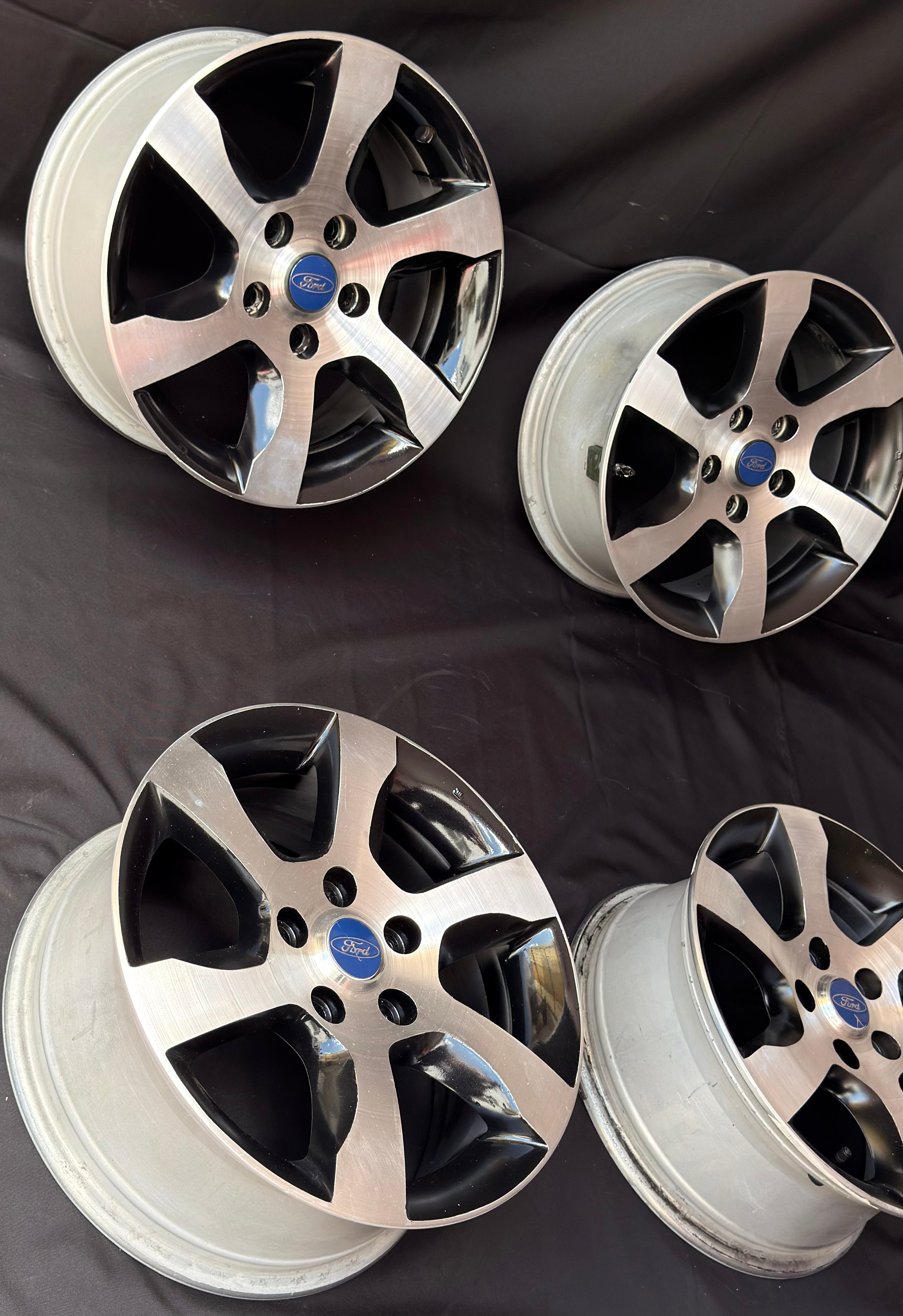 4 Rines 16” Ford Mustang, Ranger y Explorer – 5×114