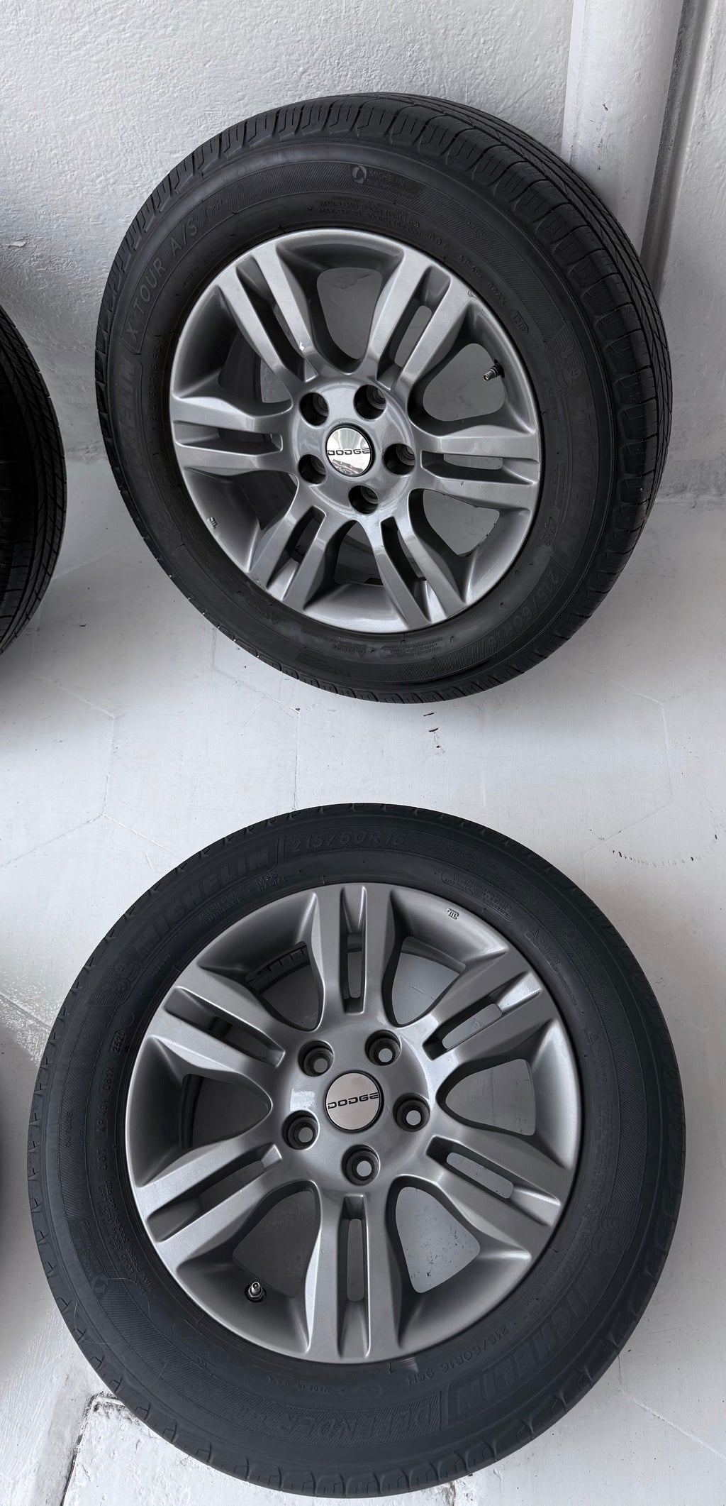 4 Rines con llantas 16” Dodge Voyager, Caravan, Avenger, Caliber y Jeep Liberty, Patriot, Compass y Wrangler – 5×114