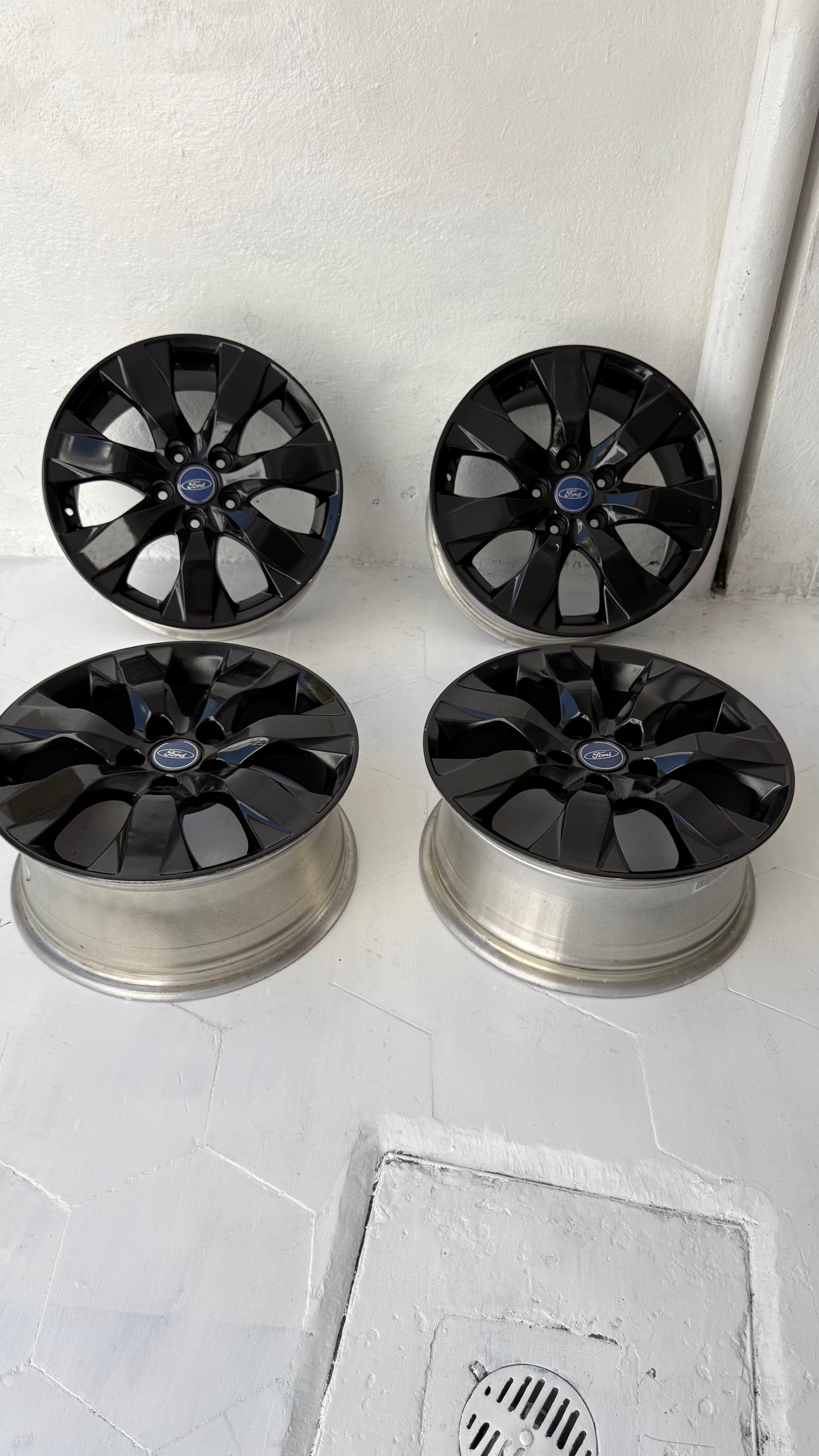 4 Rines 17” Ford Mustang, Ranger y Explorer Originales Seminuevos 5x114