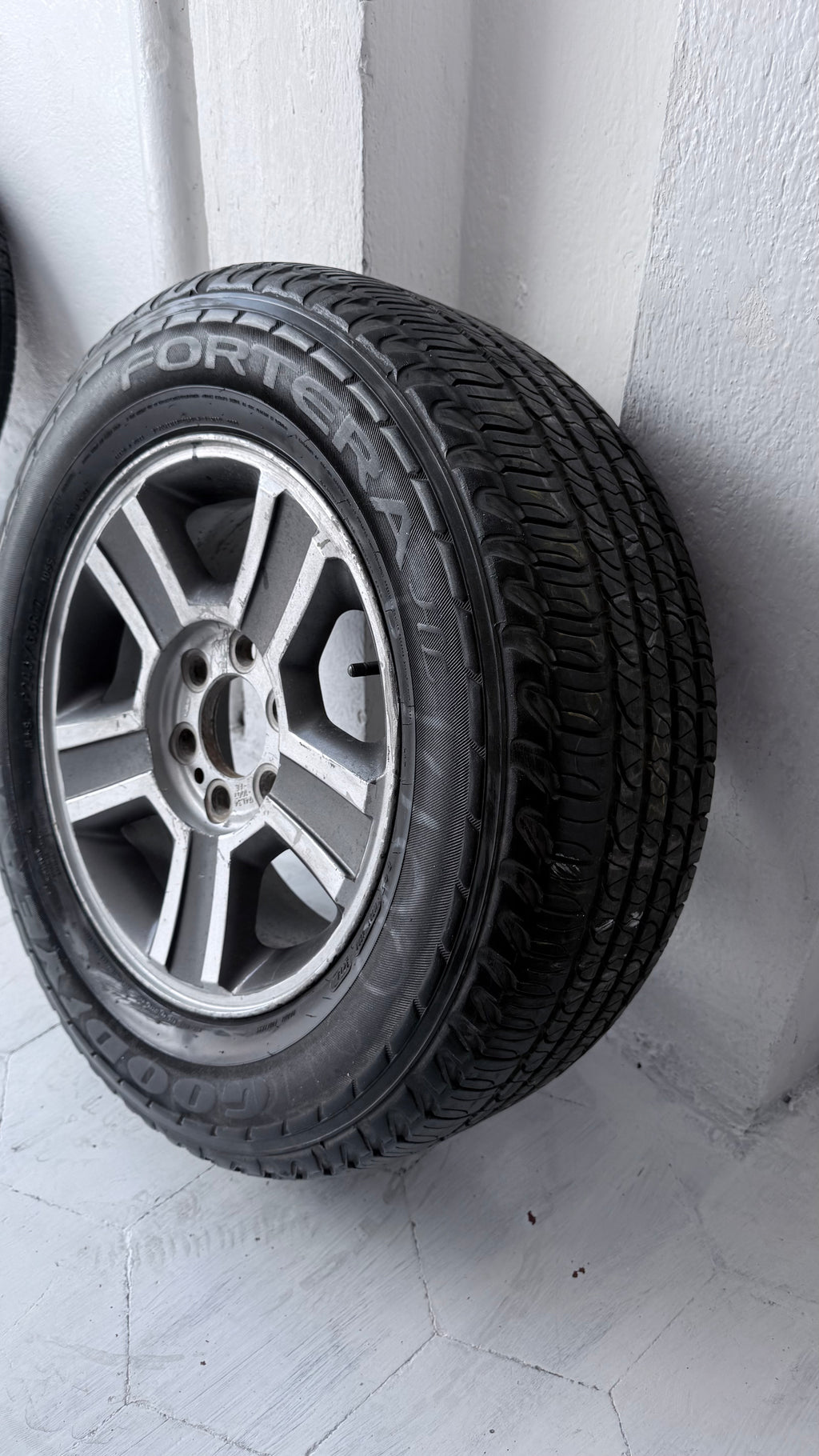 1 Rin con llanta 17” Ford F-150 – 6×135