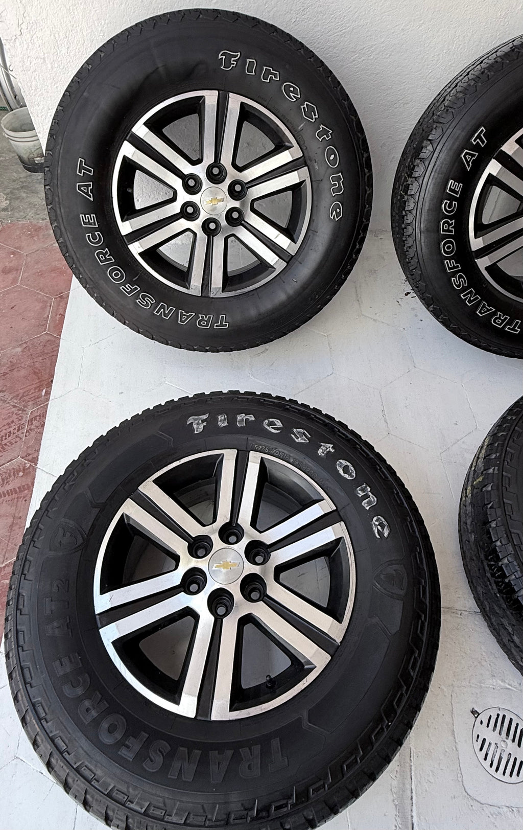 4 Rines con llantas 18” Chevrolet Silverado, Cheyenne, Suburban y Express Van – 6×139