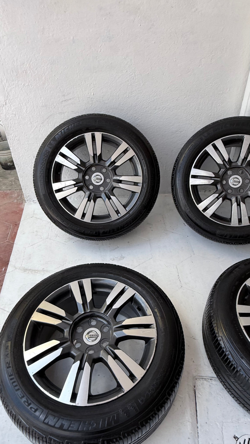 4 Rines con llantas 18” Nissan Frontier – 6×114