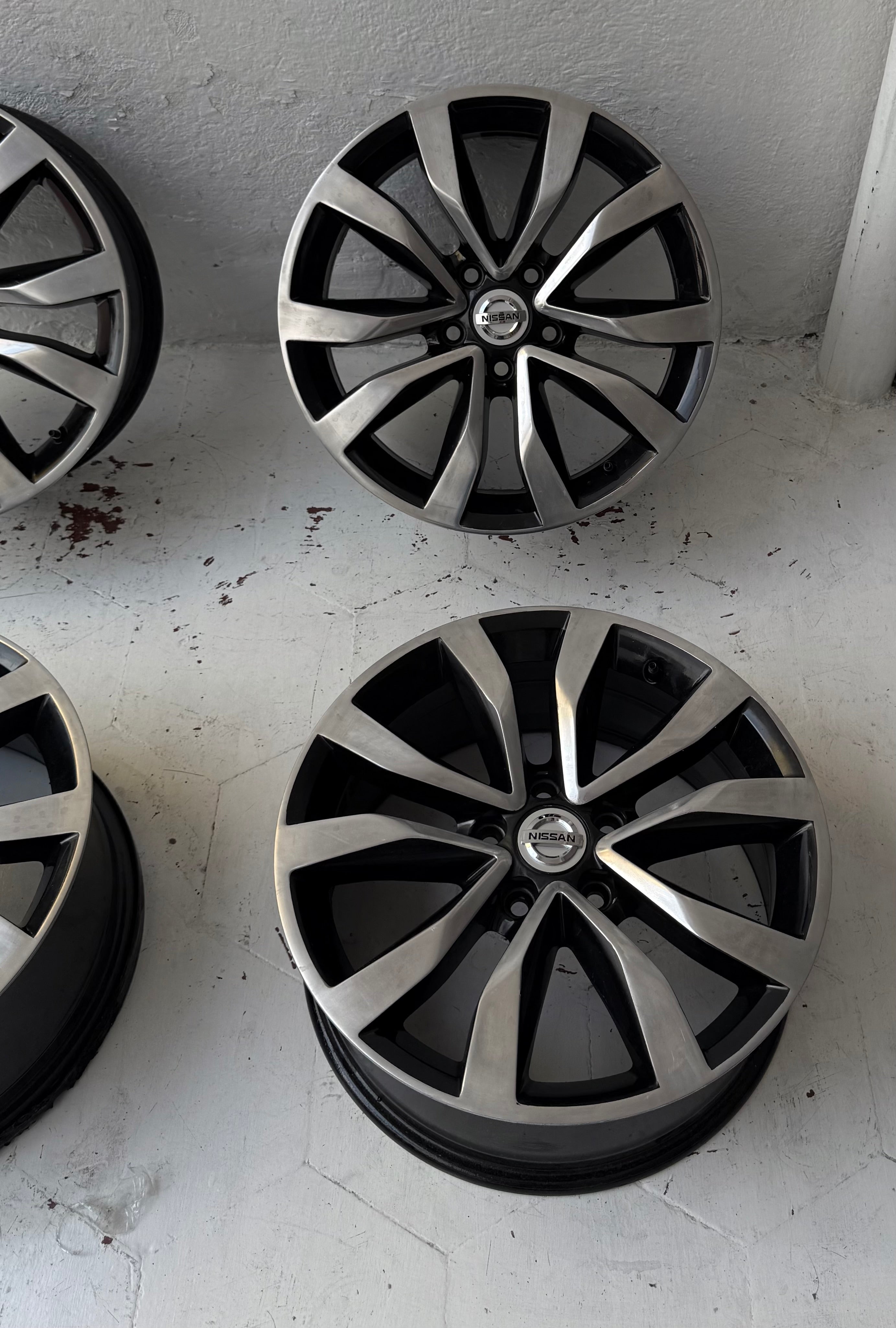 4 Rines 17” Nissan – 5×114