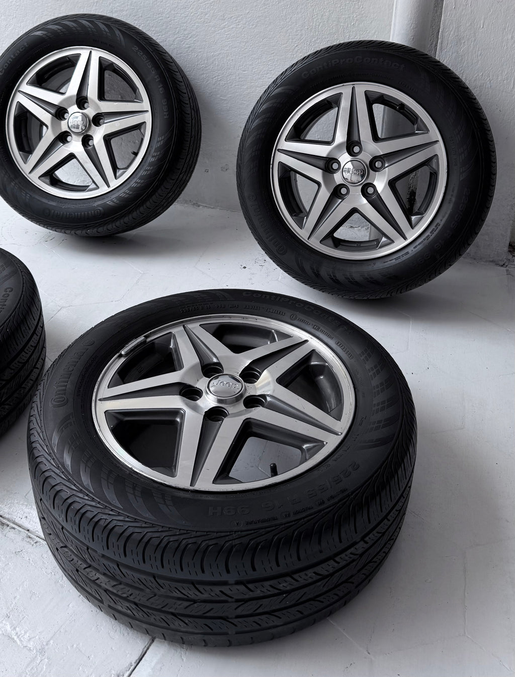4 Rines con llantas 16” Jeep Liberty, Patriot, Compass, Avenger, Voyager y Caravan – 5×114