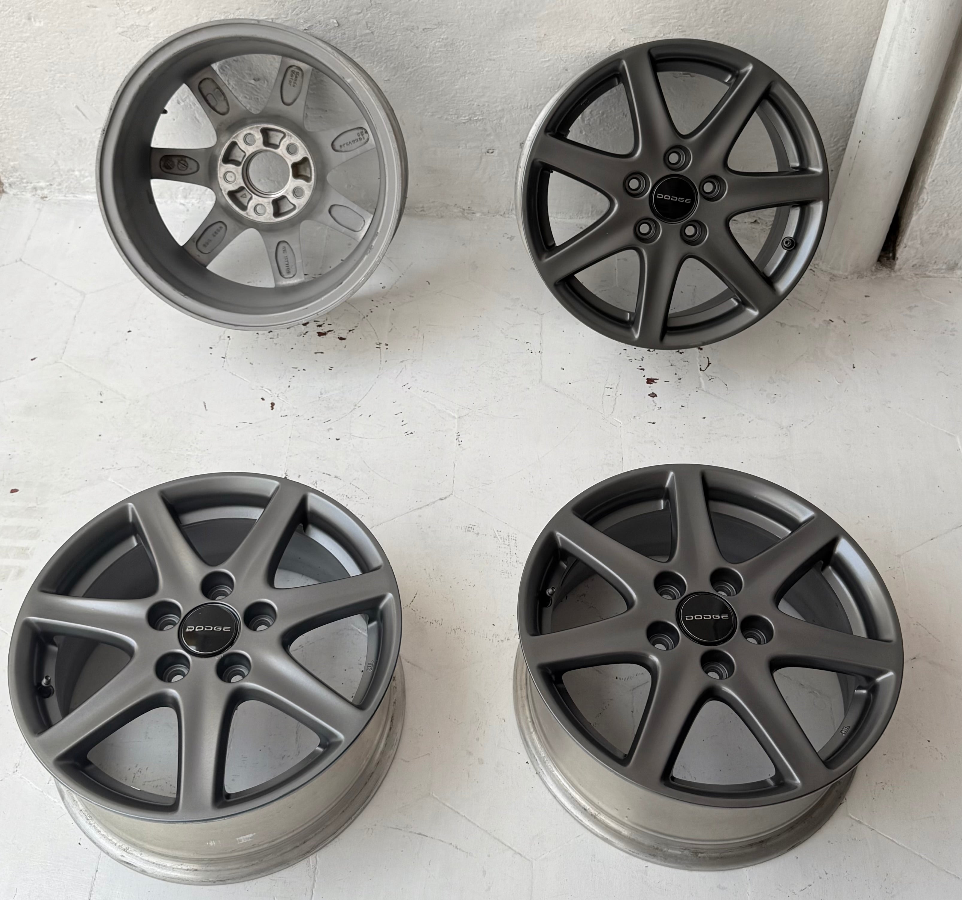 4 Rines 16” Dodge Caravan, Voyager, Avenger, Caliber, Jeep Liberty, Patriot y Nitro – 5×114