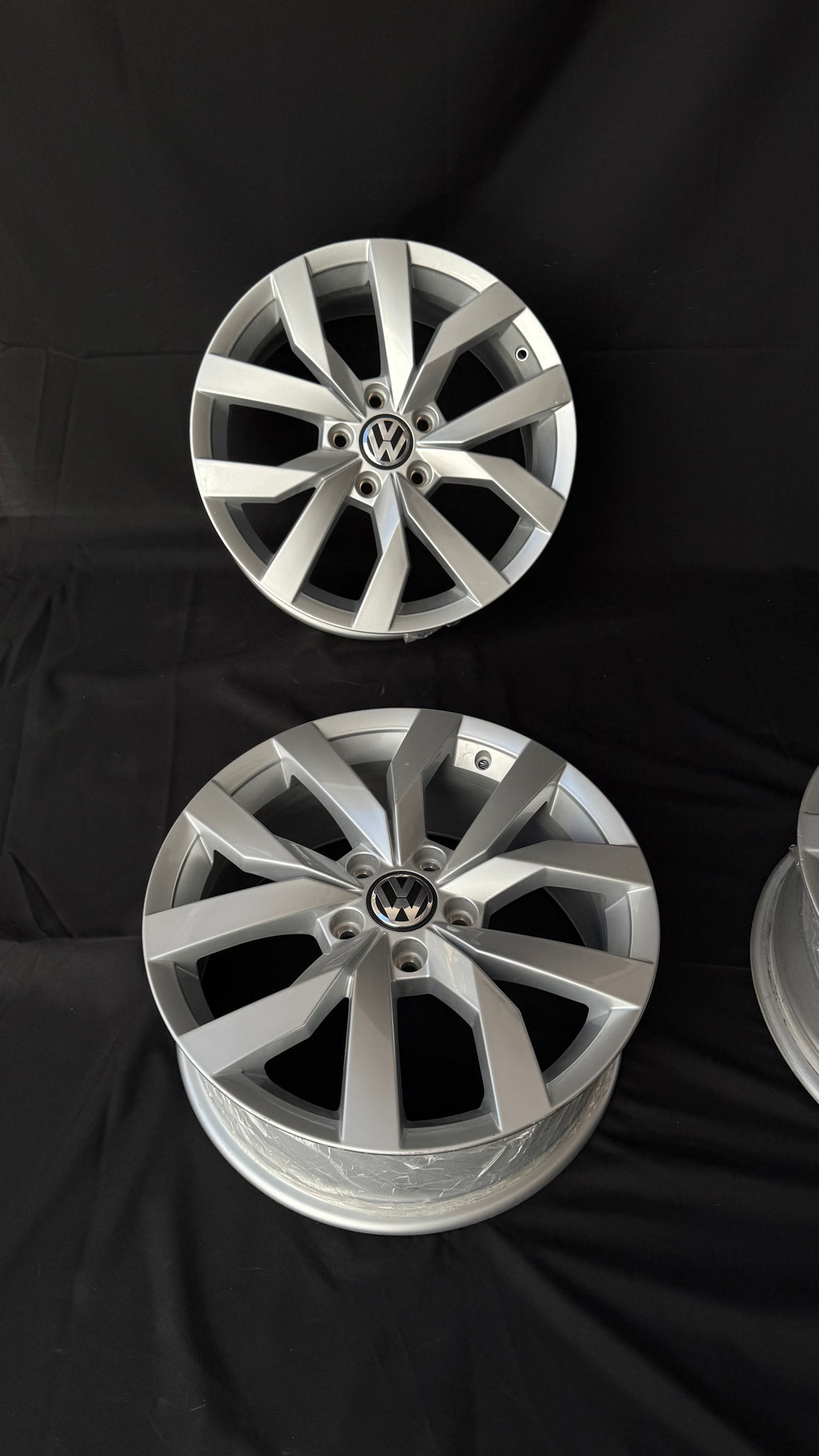4 Rines 17” Volkswagen Golf TSI Jetta A7 A6 Originales Nuevos