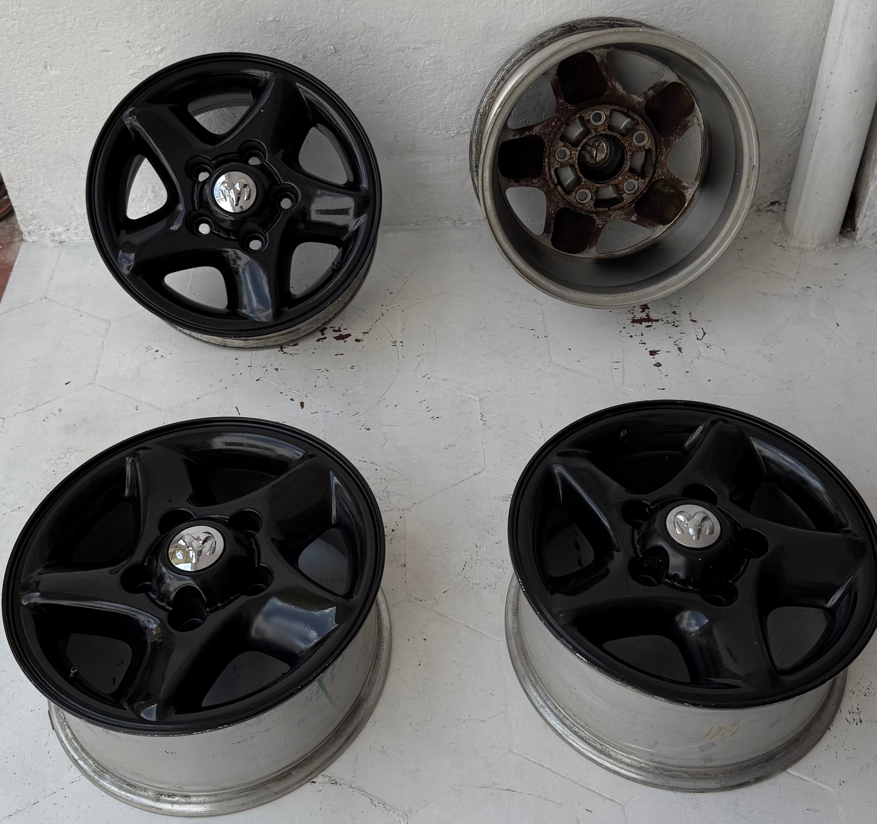4 Rines 16” Dodge Ram – 5×139