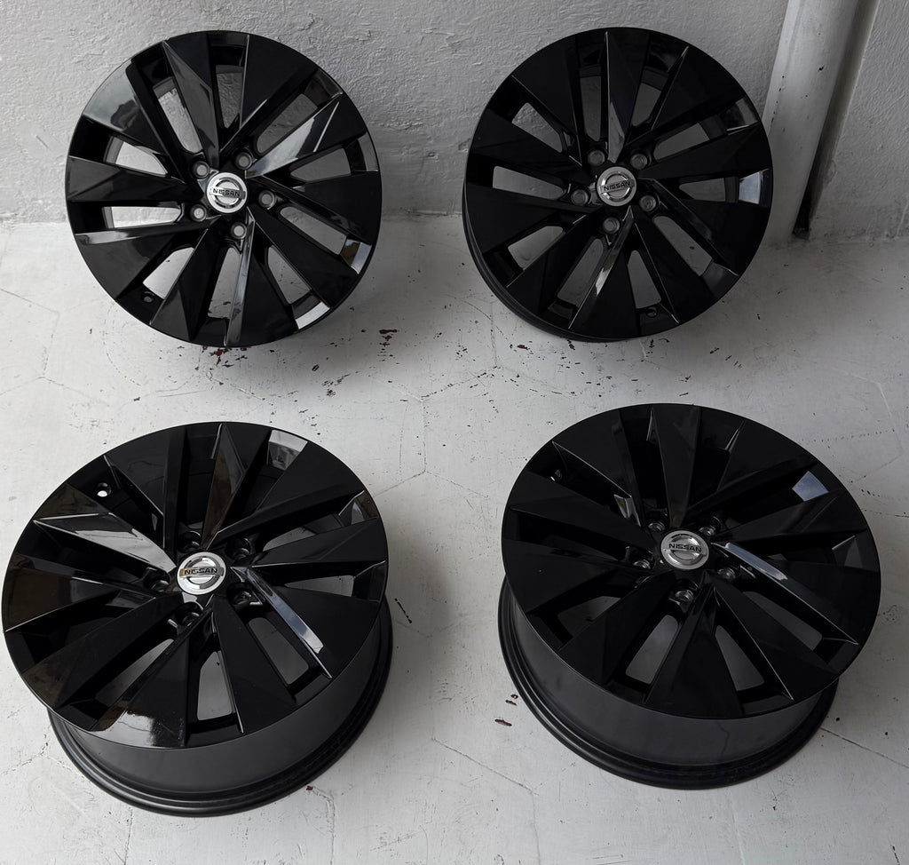 4 Rines 17” Nissan – 5×114