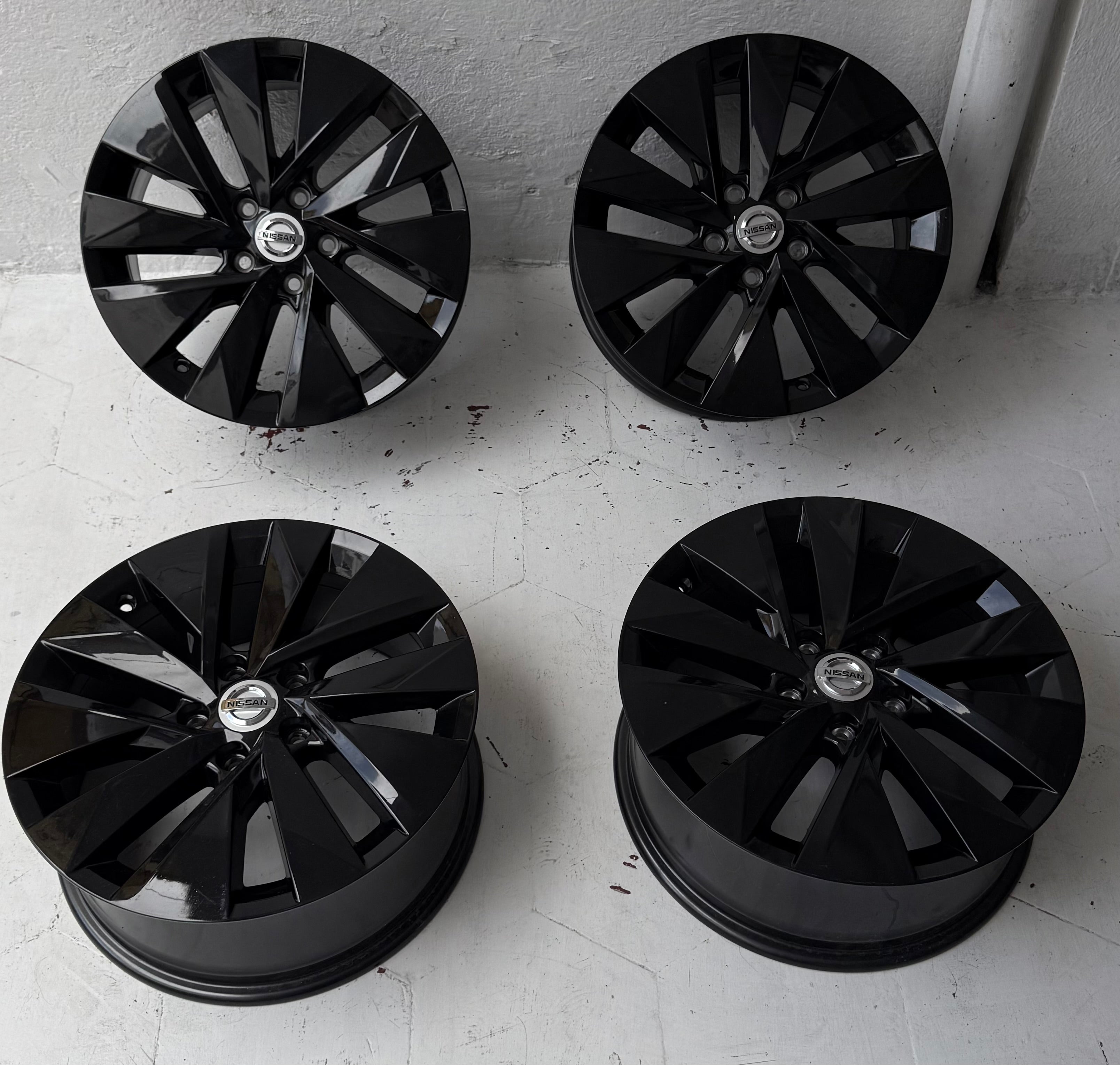 4 Rines 17” Nissan – 5×114
