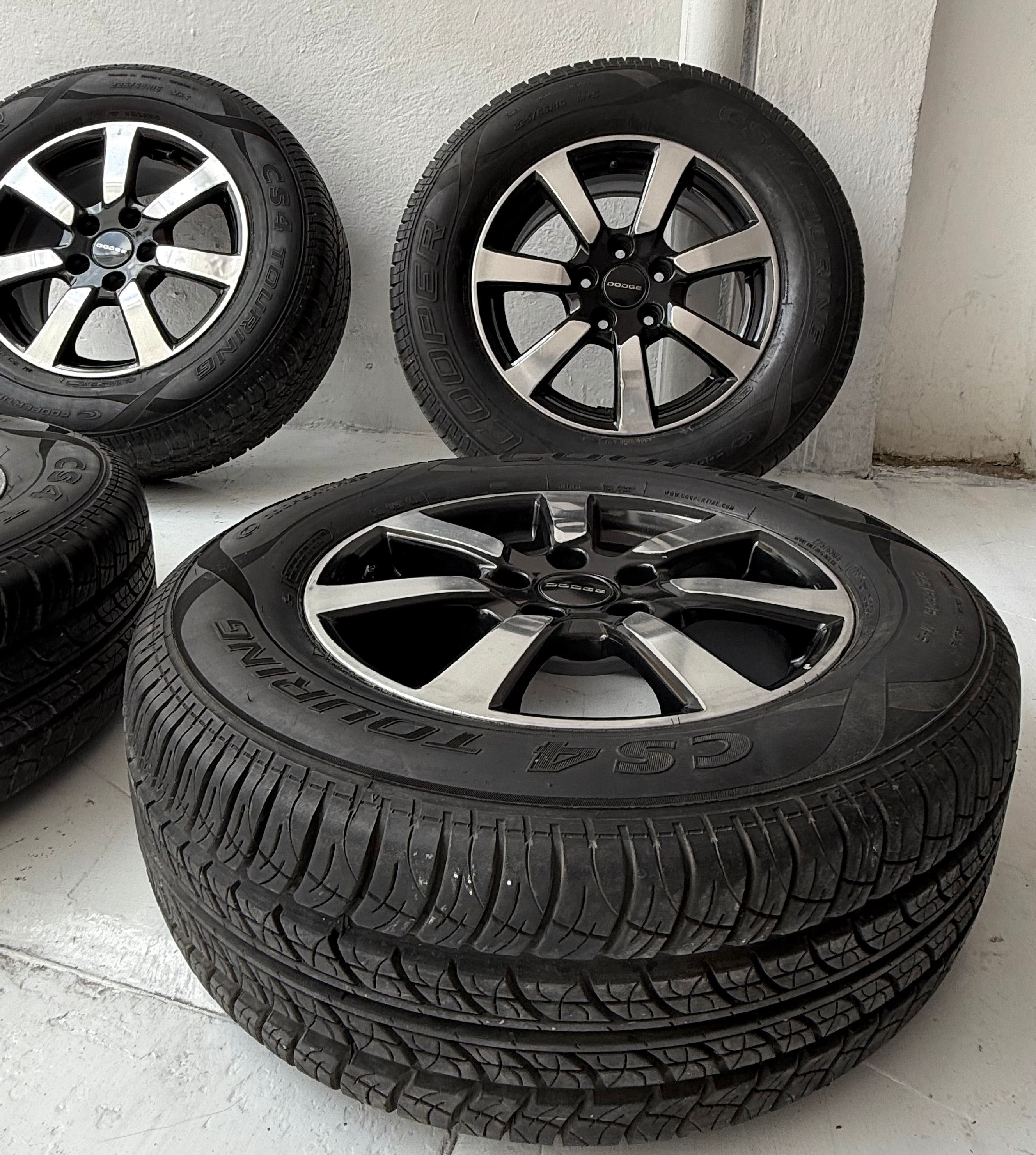 4 Rines y Llantas 16” Dodge Caravan, Voyager, Nitro, Jeep Liberty, Compass y Patriot – 5×114