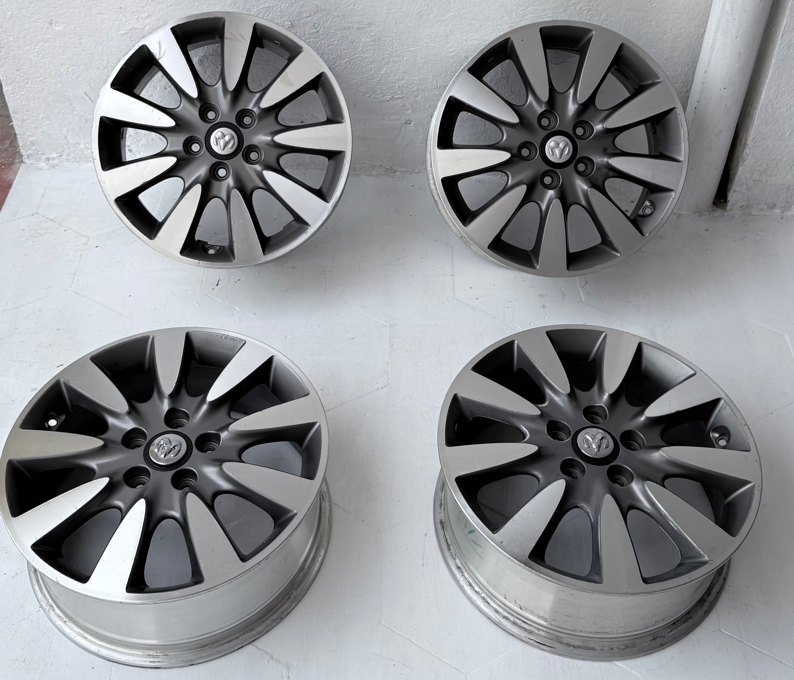 4 Rines 17” Jeep Liberty, Compass y Patriot – 5×114