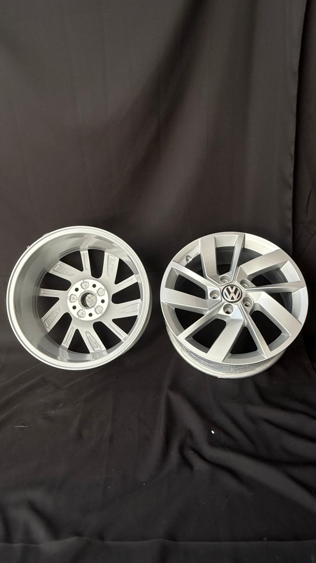 4 Rines 17” Volkswagen Golf TSI A8 A7 Originales Nuevos