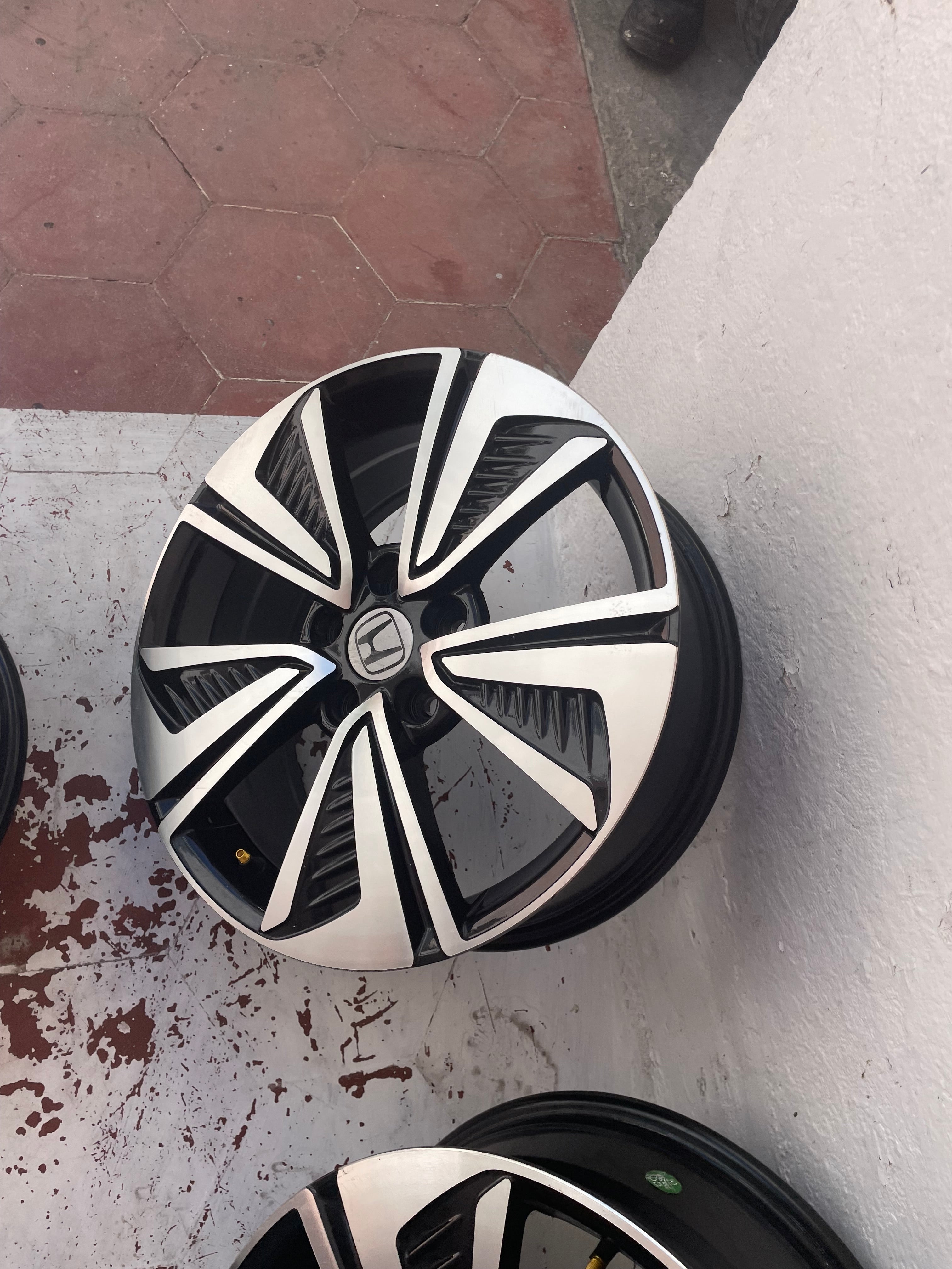 Rines Originales Honda 16" | 5x114 | Juego de 4 Piezas