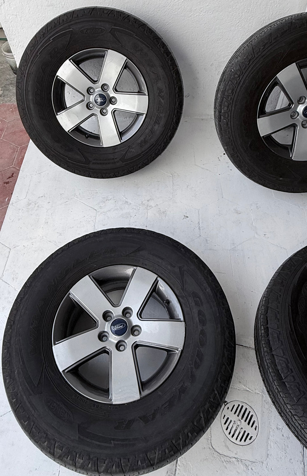 4 Rines con llantas 16” Ford Ranger y Explorer – 5×114