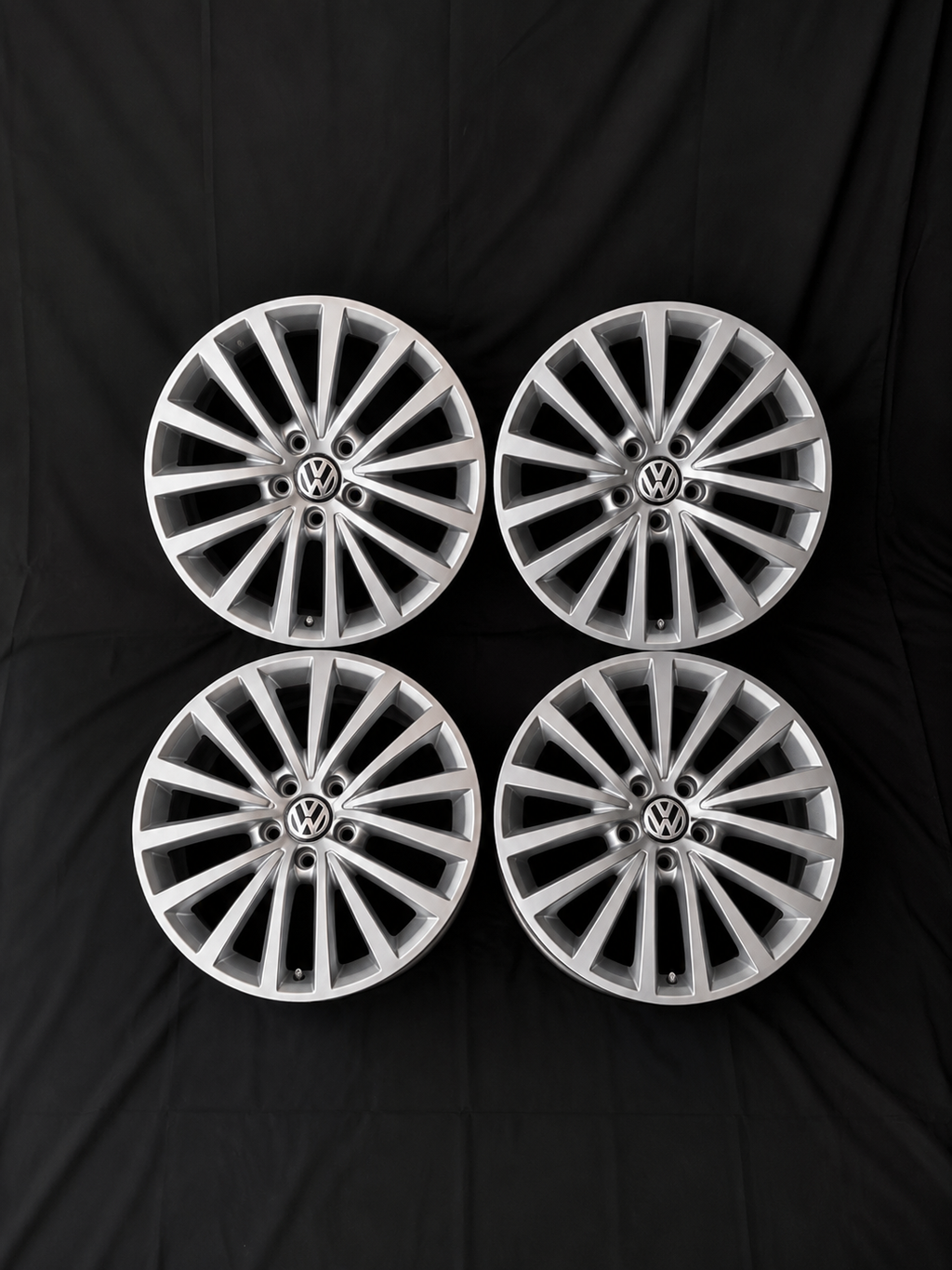 4 Rines 17” Volkswagen Jetta MK6 Sport Originales Seminuevos 5x112