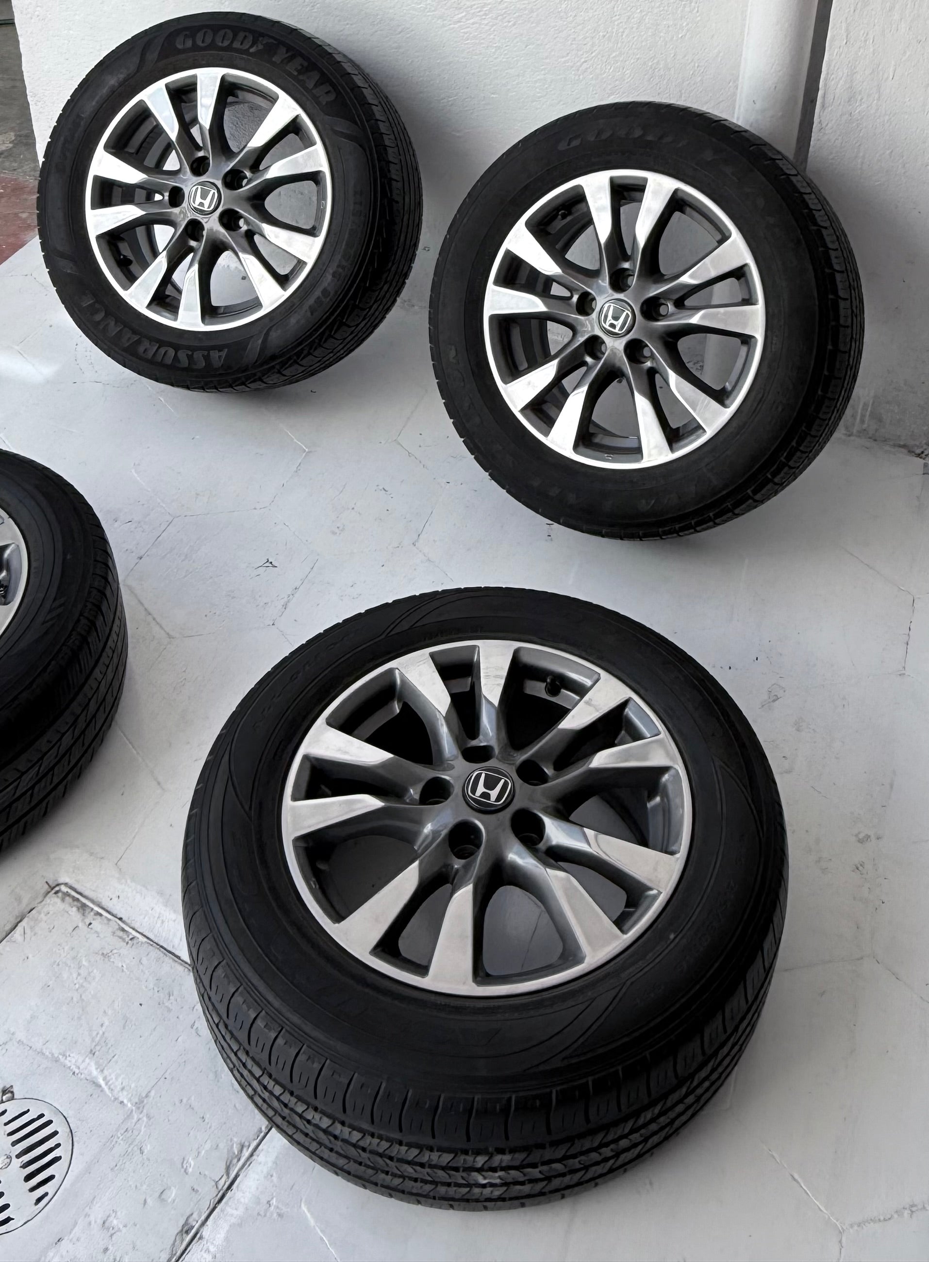 4 Rines con llantas 16” Honda HR-V, CR-V, Civic y Accord – 5×114