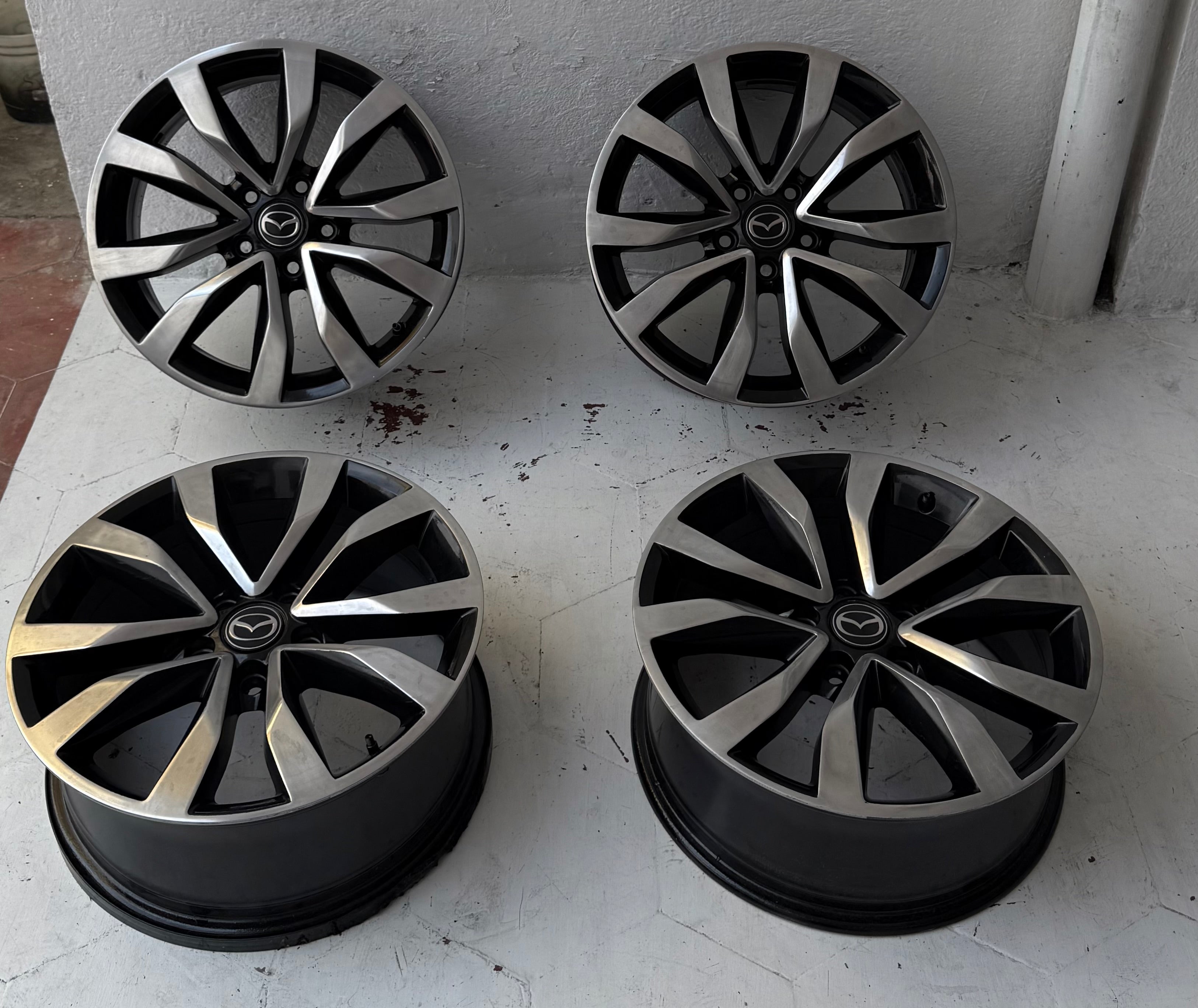 4 Rines 17” Mazda – 5×114