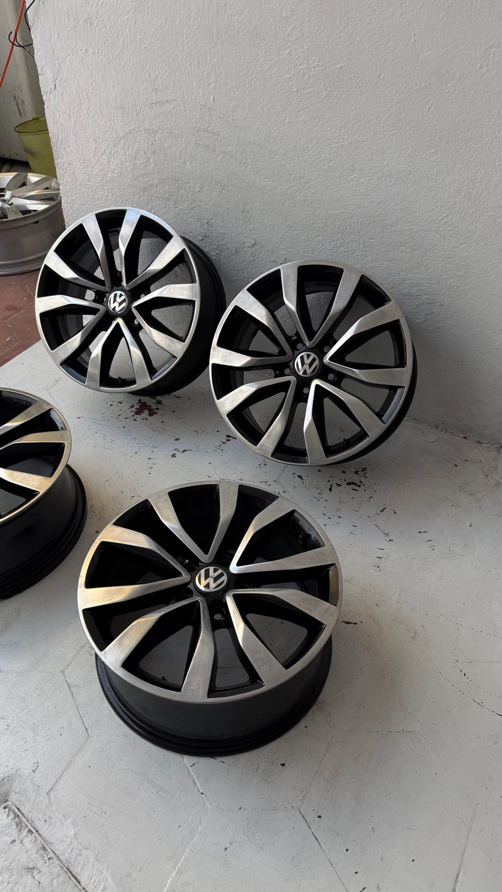 4 Rines 17” Volkswagen Tiguan / Taos / Golf / Jetta – 5×112