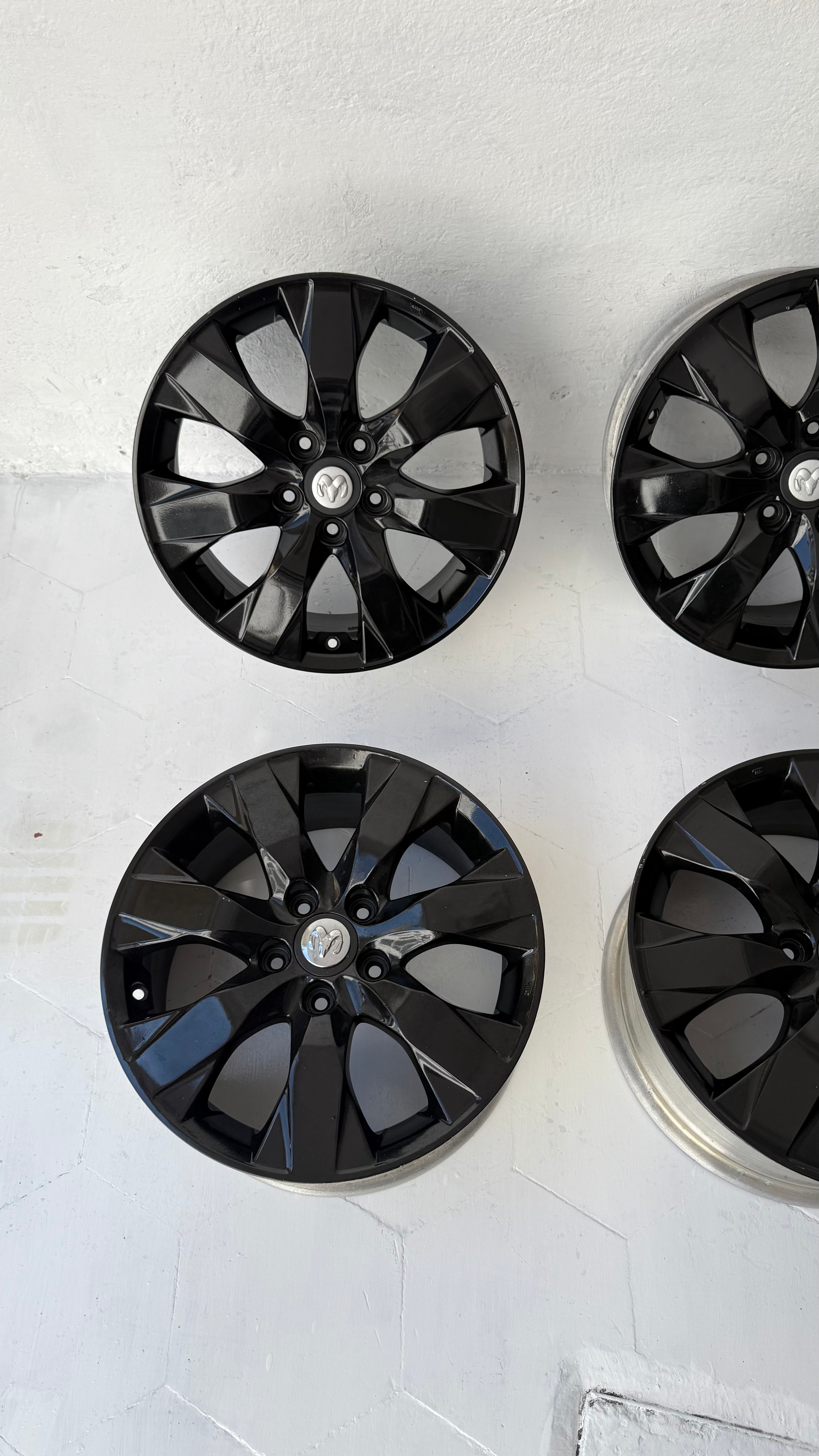 4 Rines 17” Jeep Liberty, Compass, Patriot, Nitro y Dodge Originales 5x114