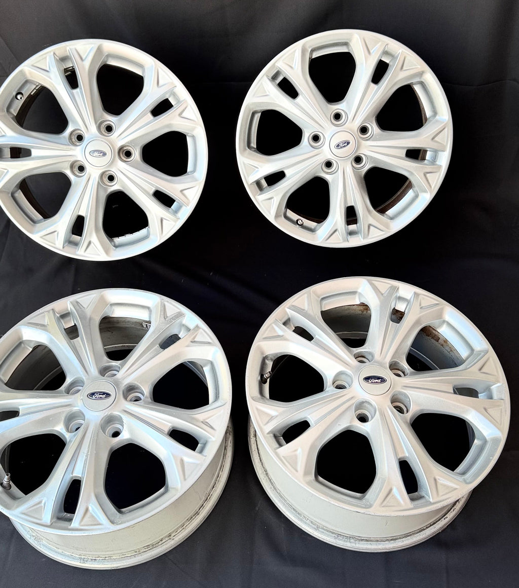4 rines 17 pulgadas Ford Focus originales nunca reparados 5x108