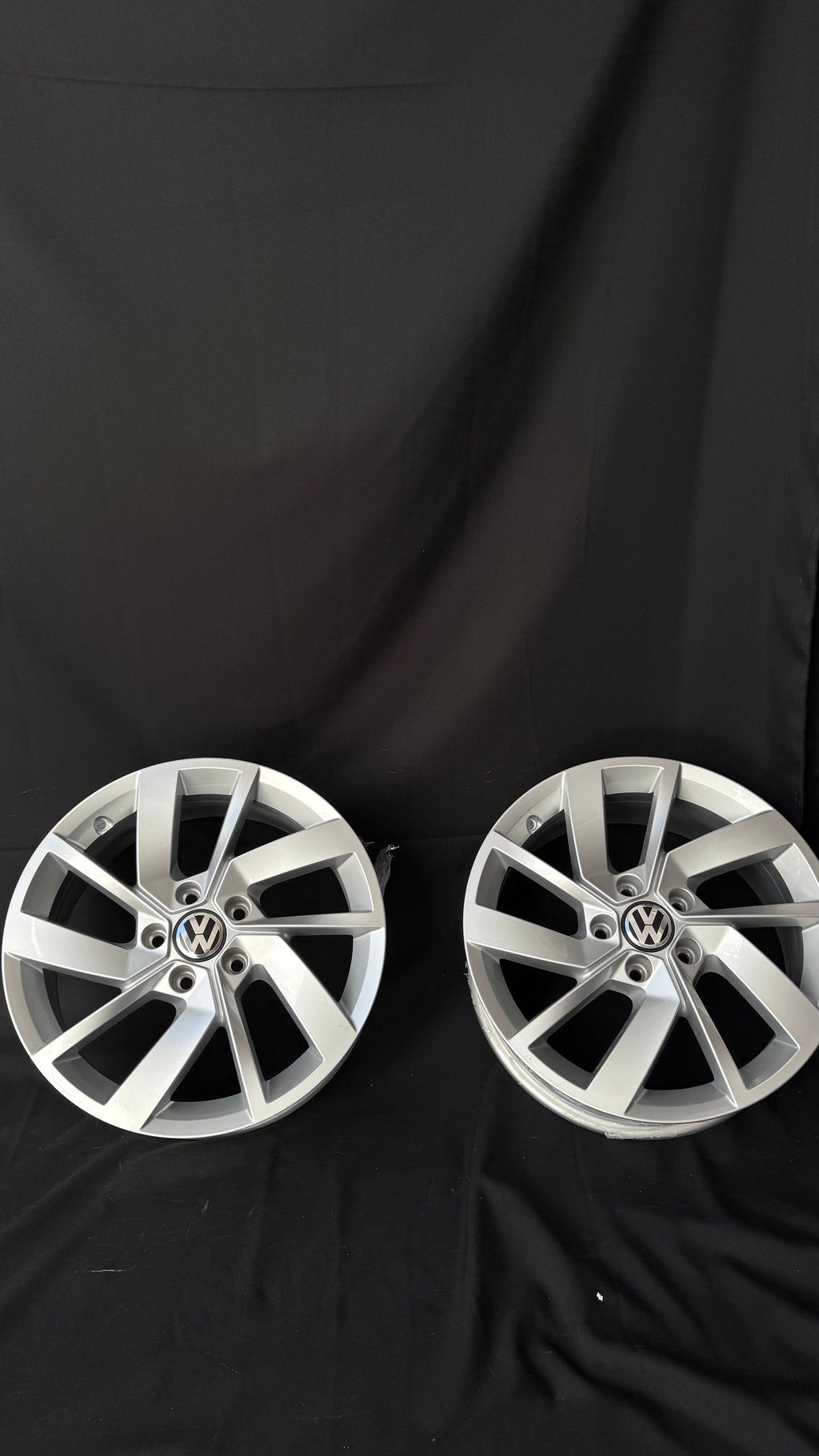 4 Rines 17” Volkswagen Golf TSI A8 A7 Originales Nuevos