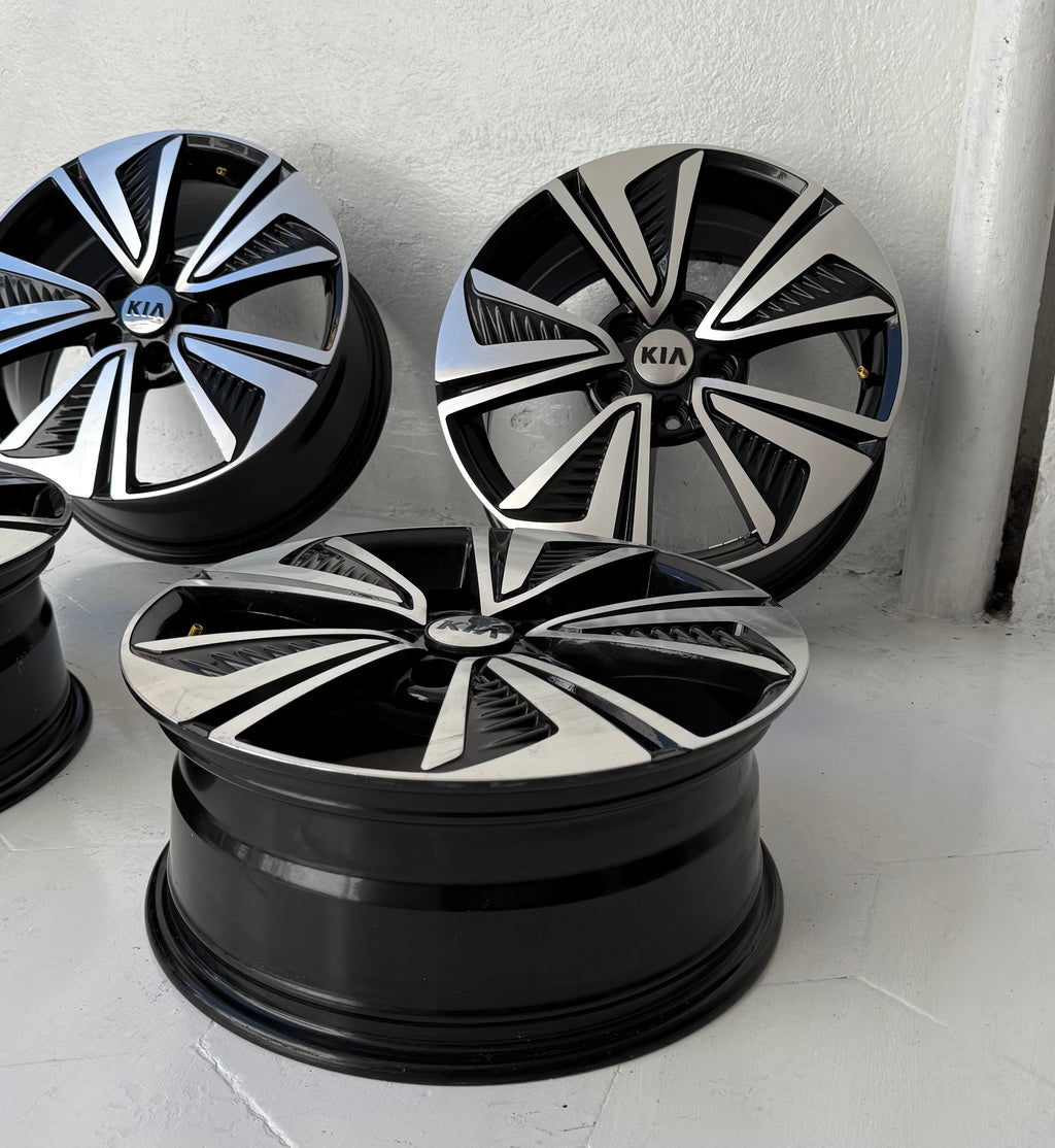 4 Rines 17” Kia Forte / Optima Originales Nuevos 5x114