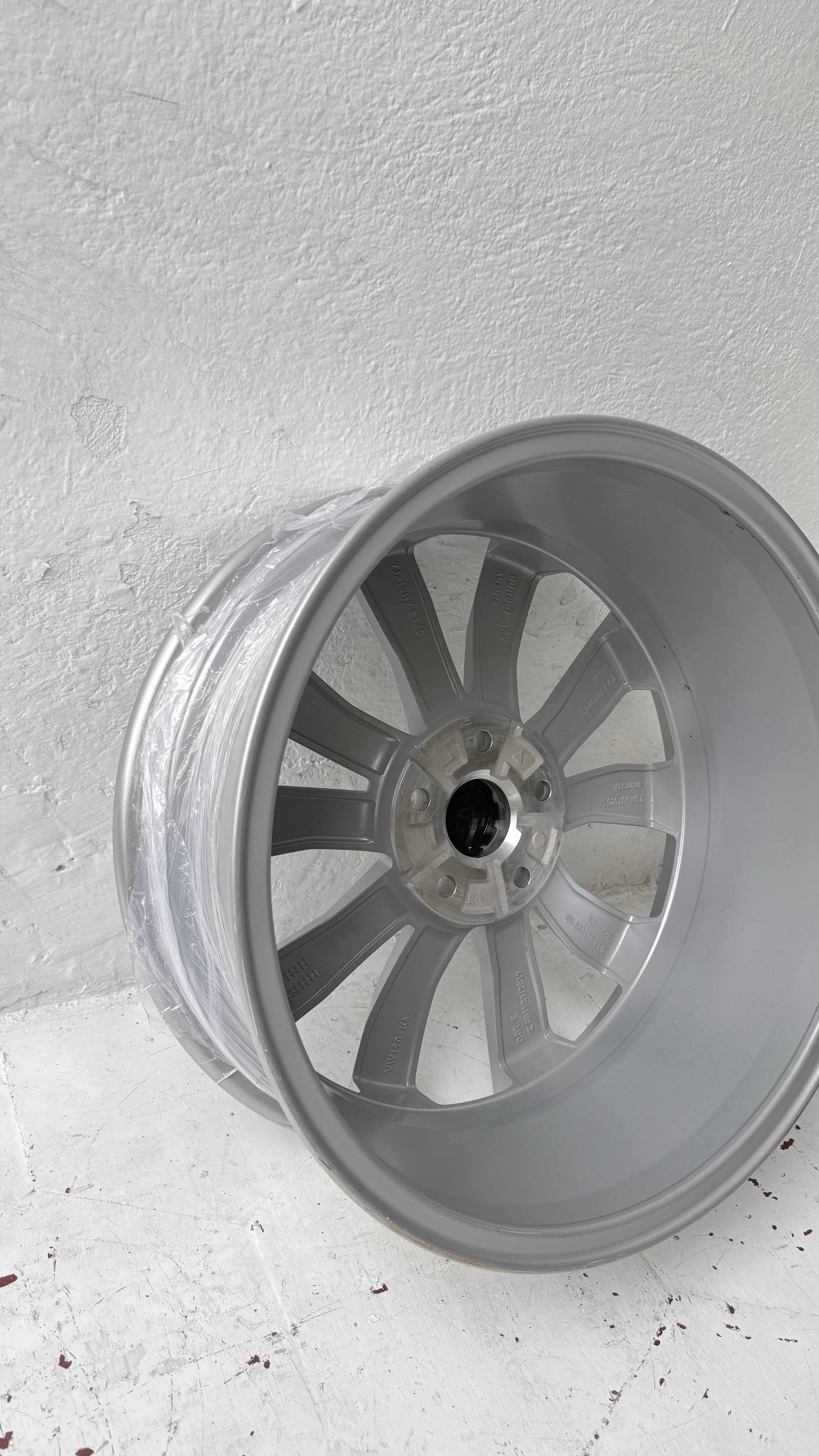 4 Rines 18” Volkswagen Tiguan R-Line – 5×112