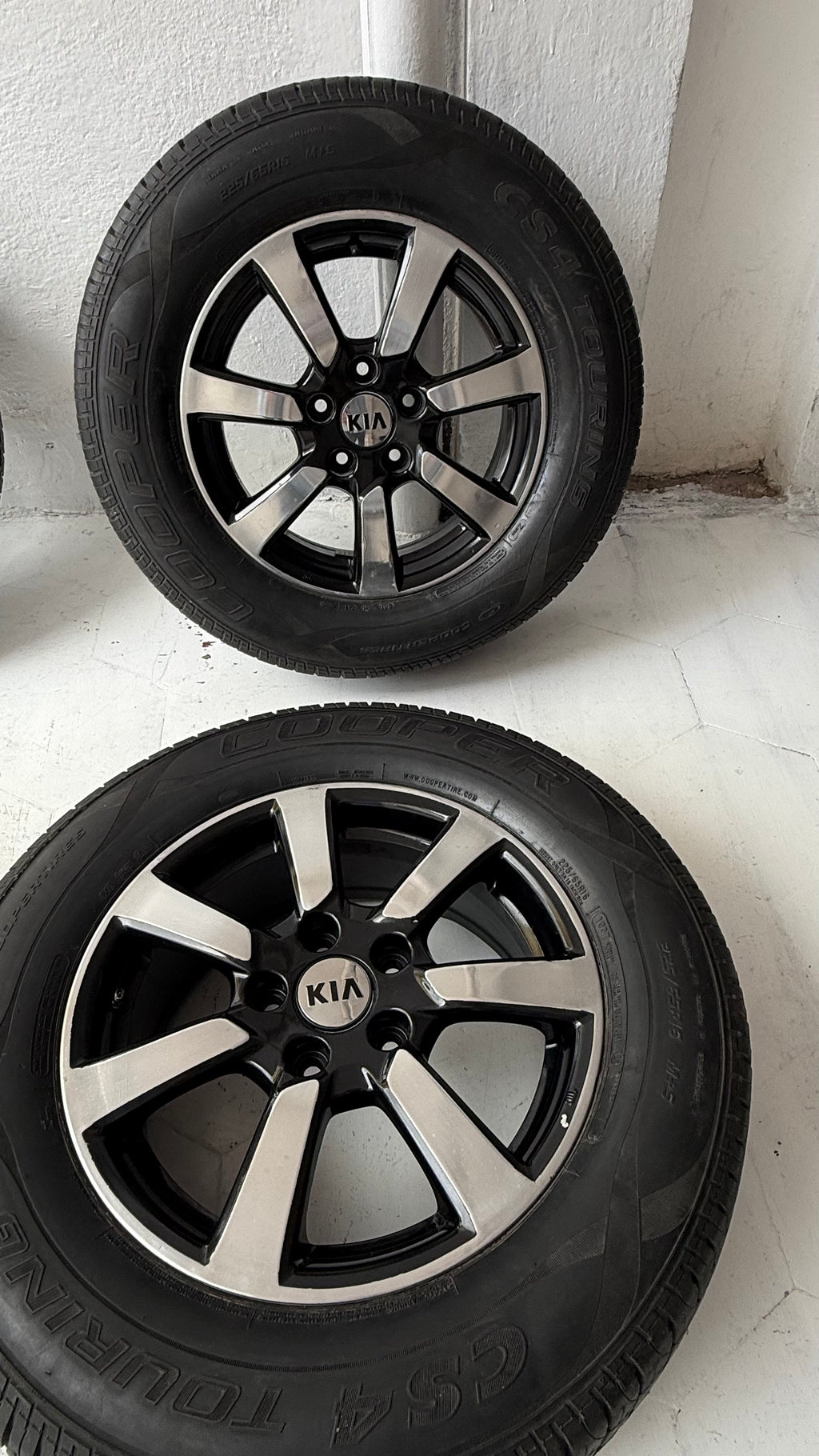 4 Rines con Llantas 16” Kia Forte, Optima y Sportage; Hyundai Tucson – 5×114