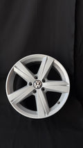 1 Rin 17” Volkswagen Golf Jetta Original Seminuevo 5x112