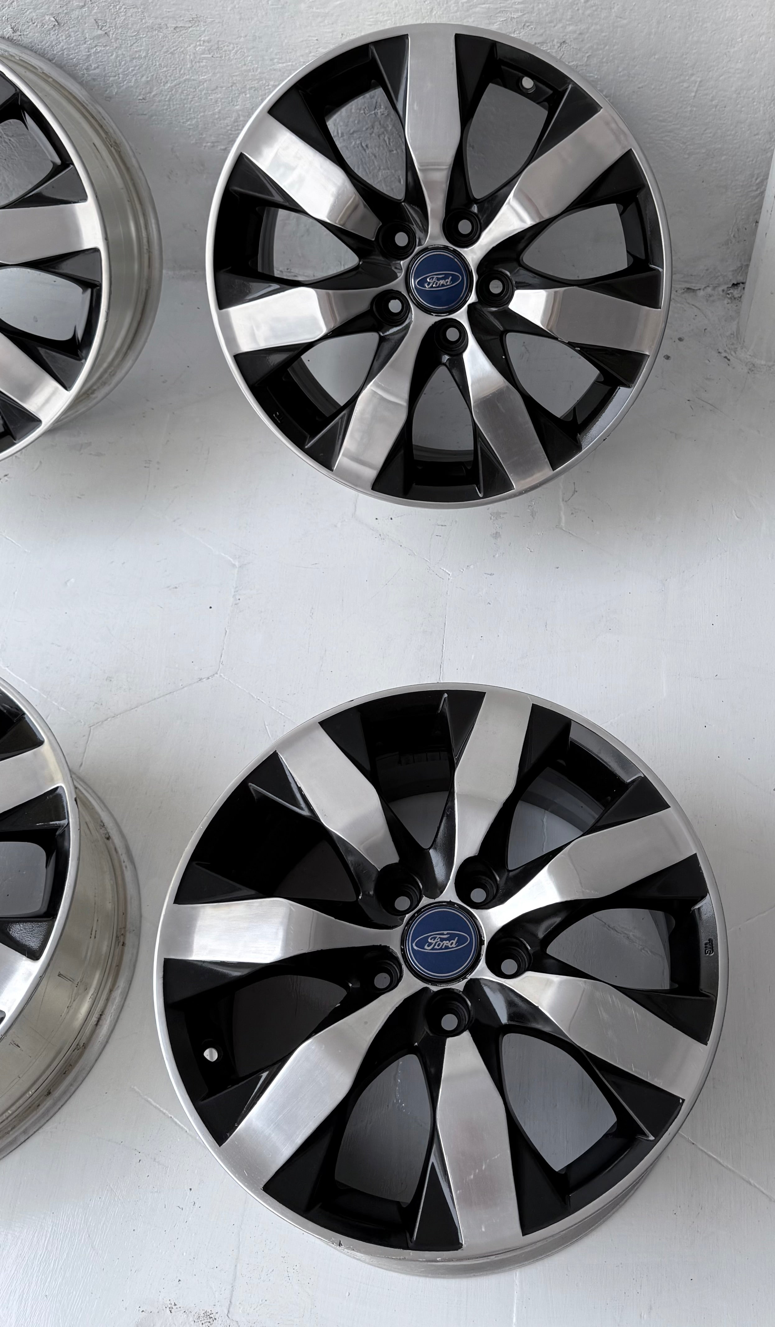 4 Rines 17” Ford Mustang, Explorer y Edge – 5×114