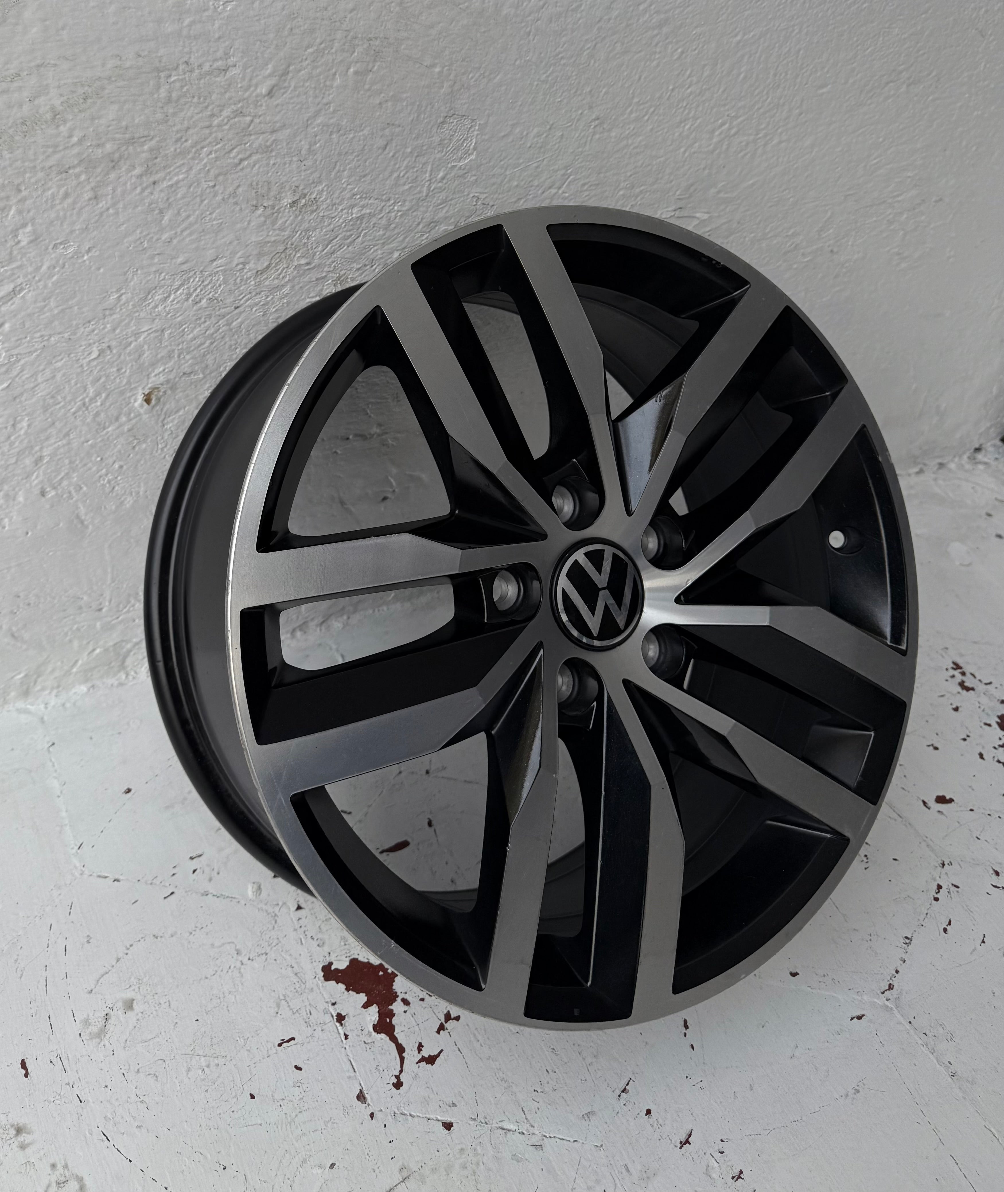 1 Rin 17” Volkswagen Golf / Jetta – 5×112