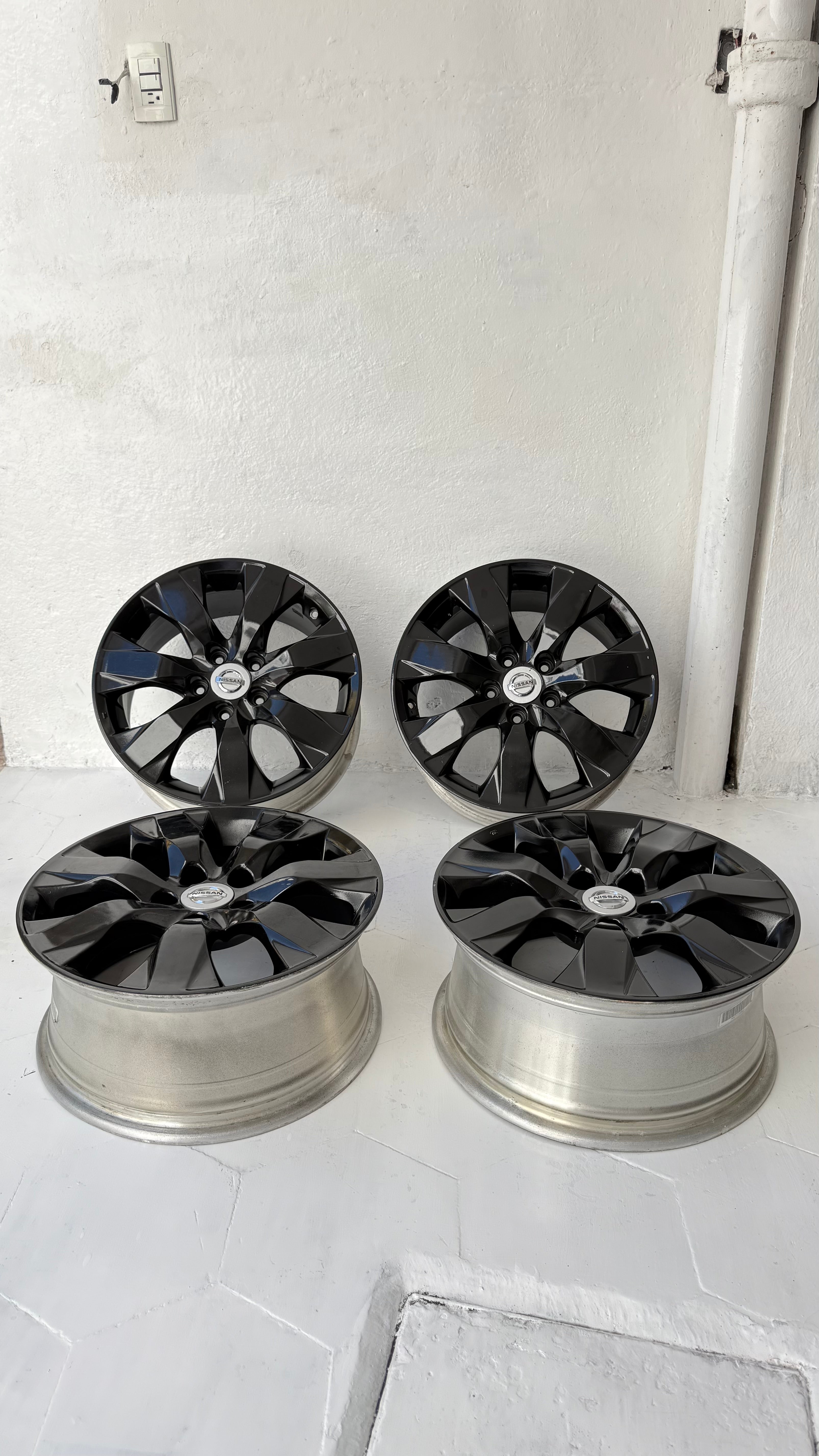 4 Rines 17” Nissan Sentra Altima X-Trail Originales Seminuevos 5x114