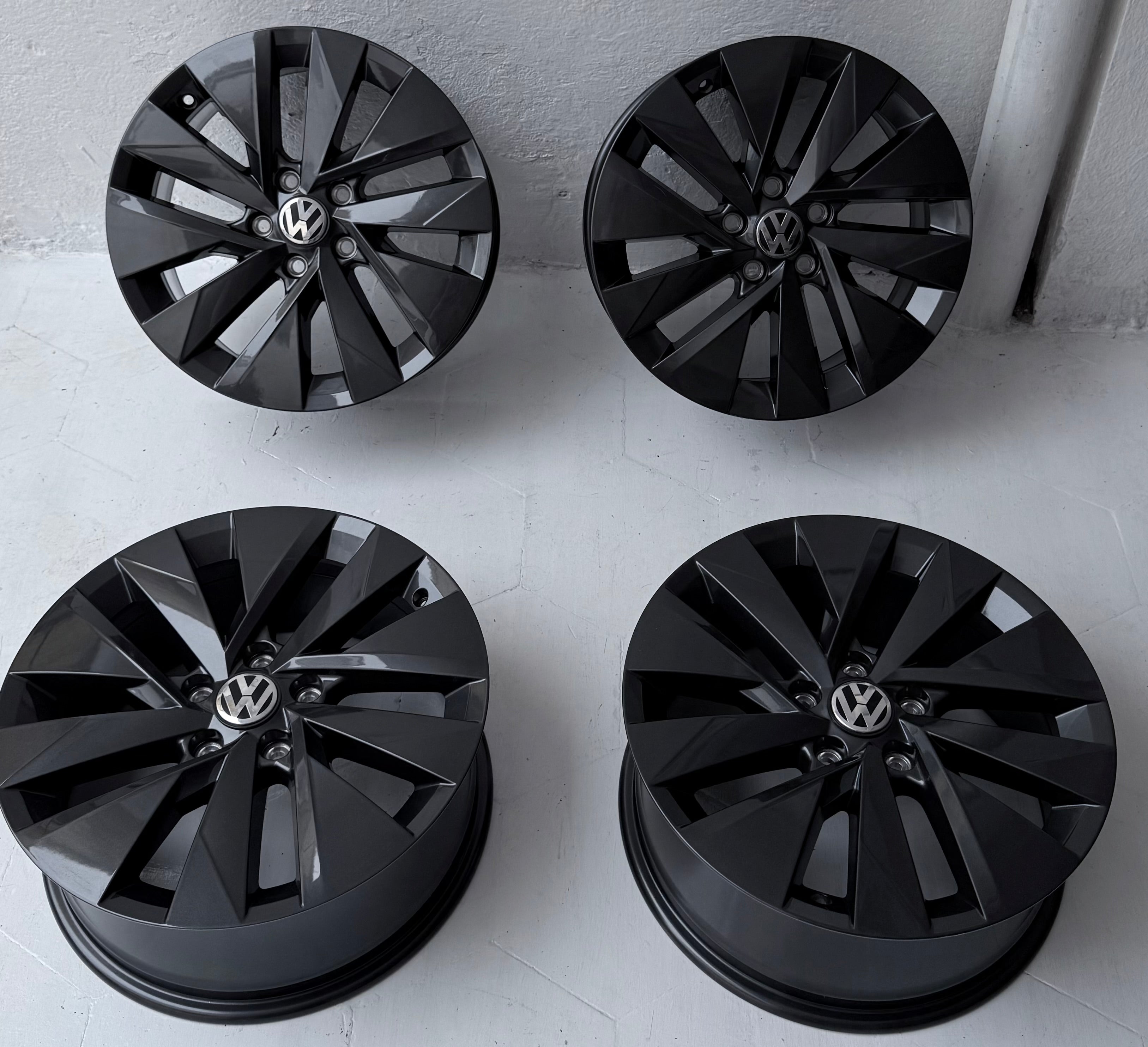 4 Rines 17” Volkswagen Taos, Tiguan, Golf, Jetta, Bora, Passat y New Beetle – 5×112