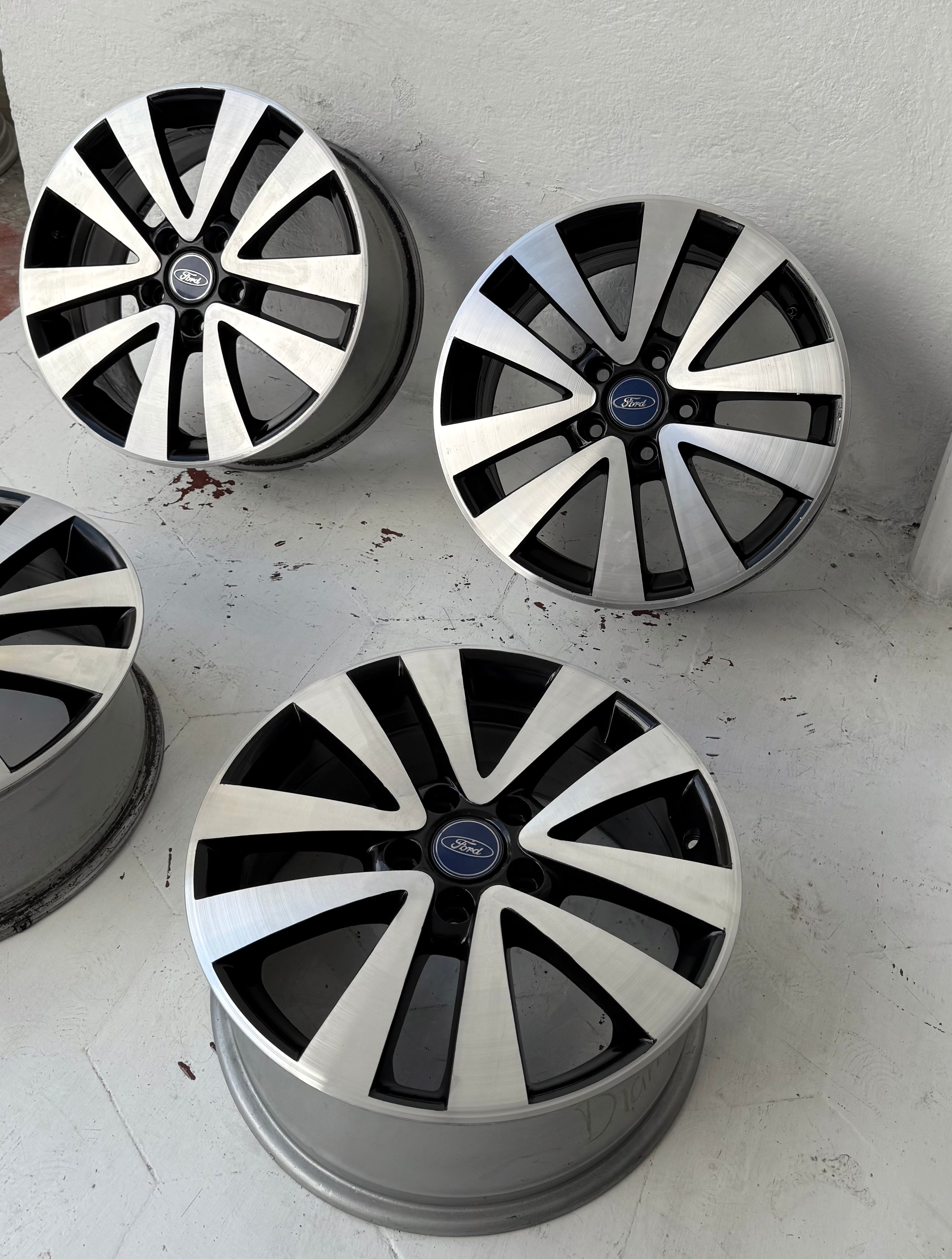 4 Rines 17” Ford Mustang / Ranger / Explorer – 5×114