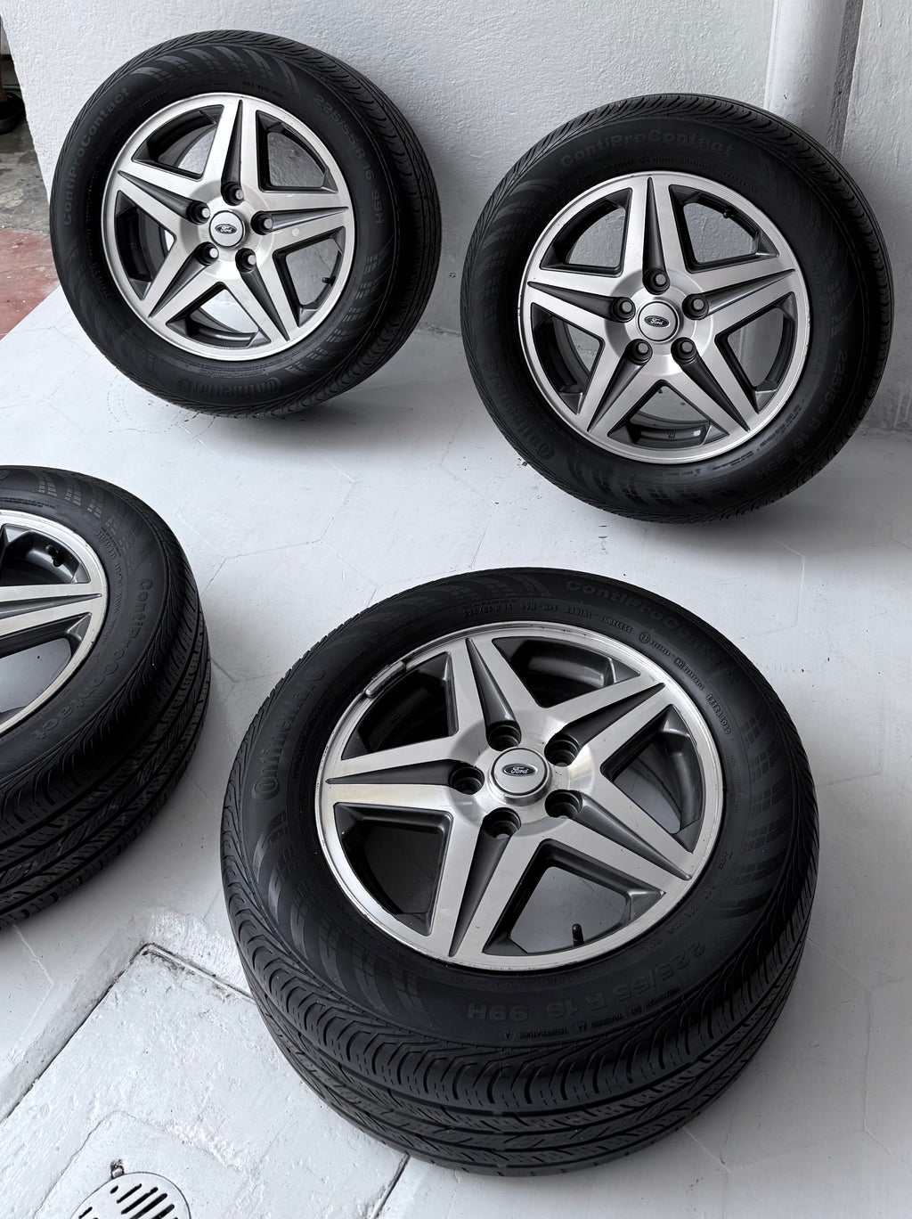 4 Rines con llantas 16” Ford Mustang, Ranger y Explorer – 5×114