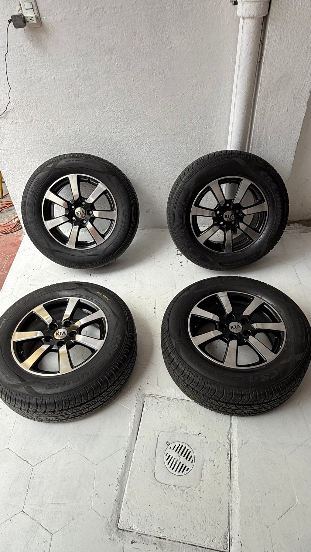 4 Rines con Llantas 16” Kia Forte, Optima y Sportage; Hyundai Tucson – 5×114