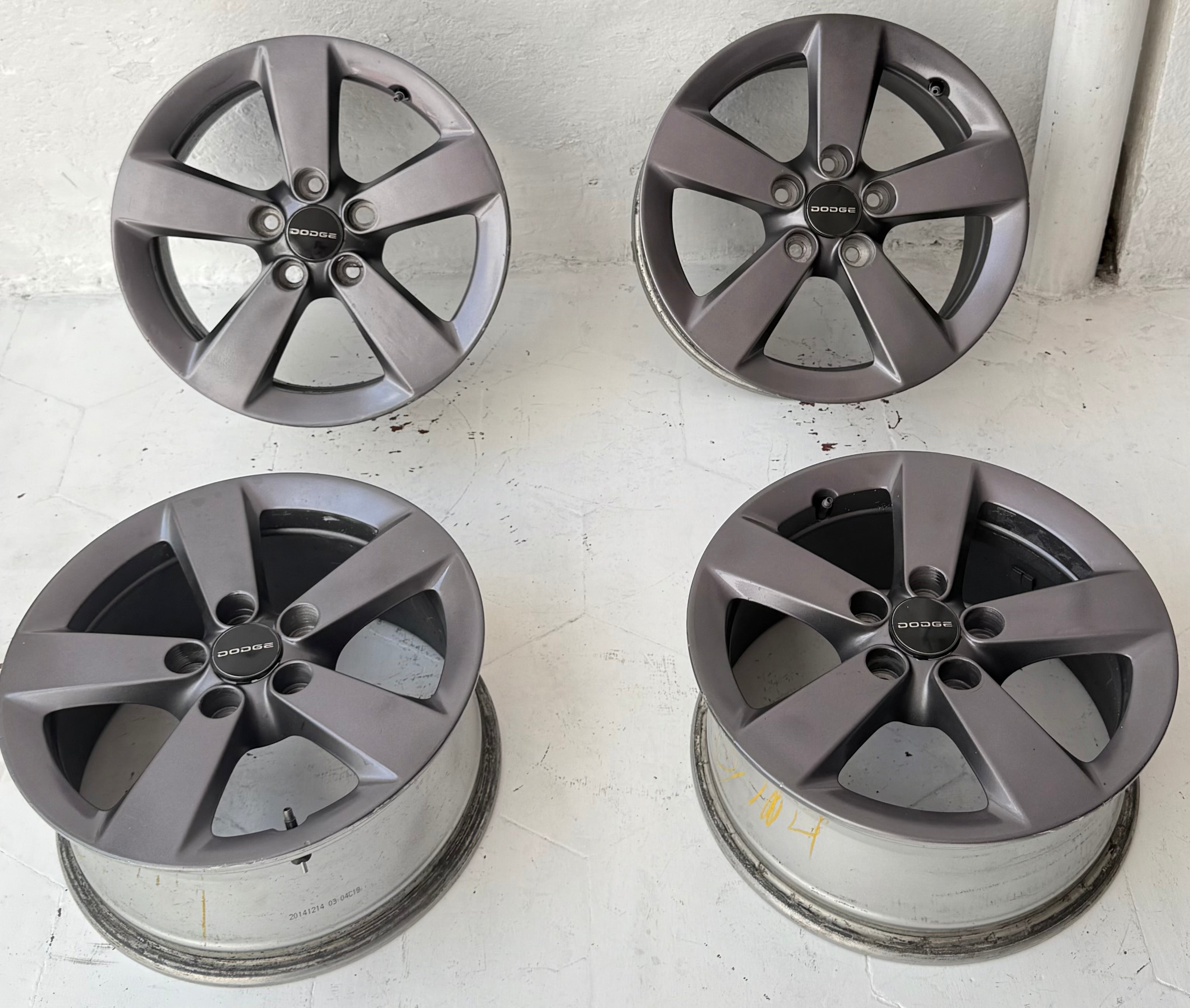 4 Rines 16” Dodge Caravan, Voyager, Avenger, Caliber, Jeep Liberty, Patriot, Compass y Nitro – 5×114