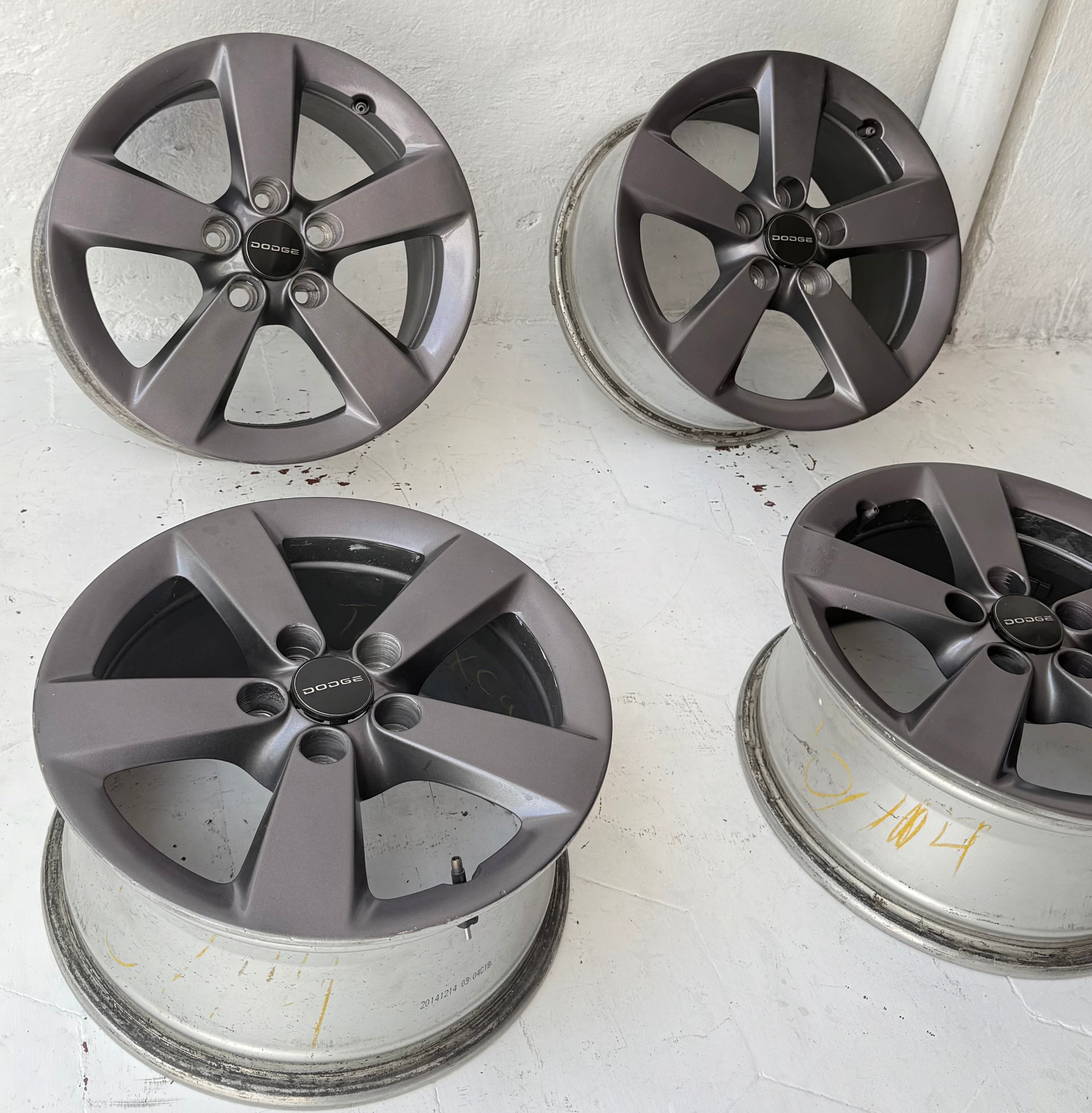 4 Rines 16” Dodge Caravan, Voyager, Avenger, Caliber, Jeep Liberty, Patriot, Compass y Nitro – 5×114