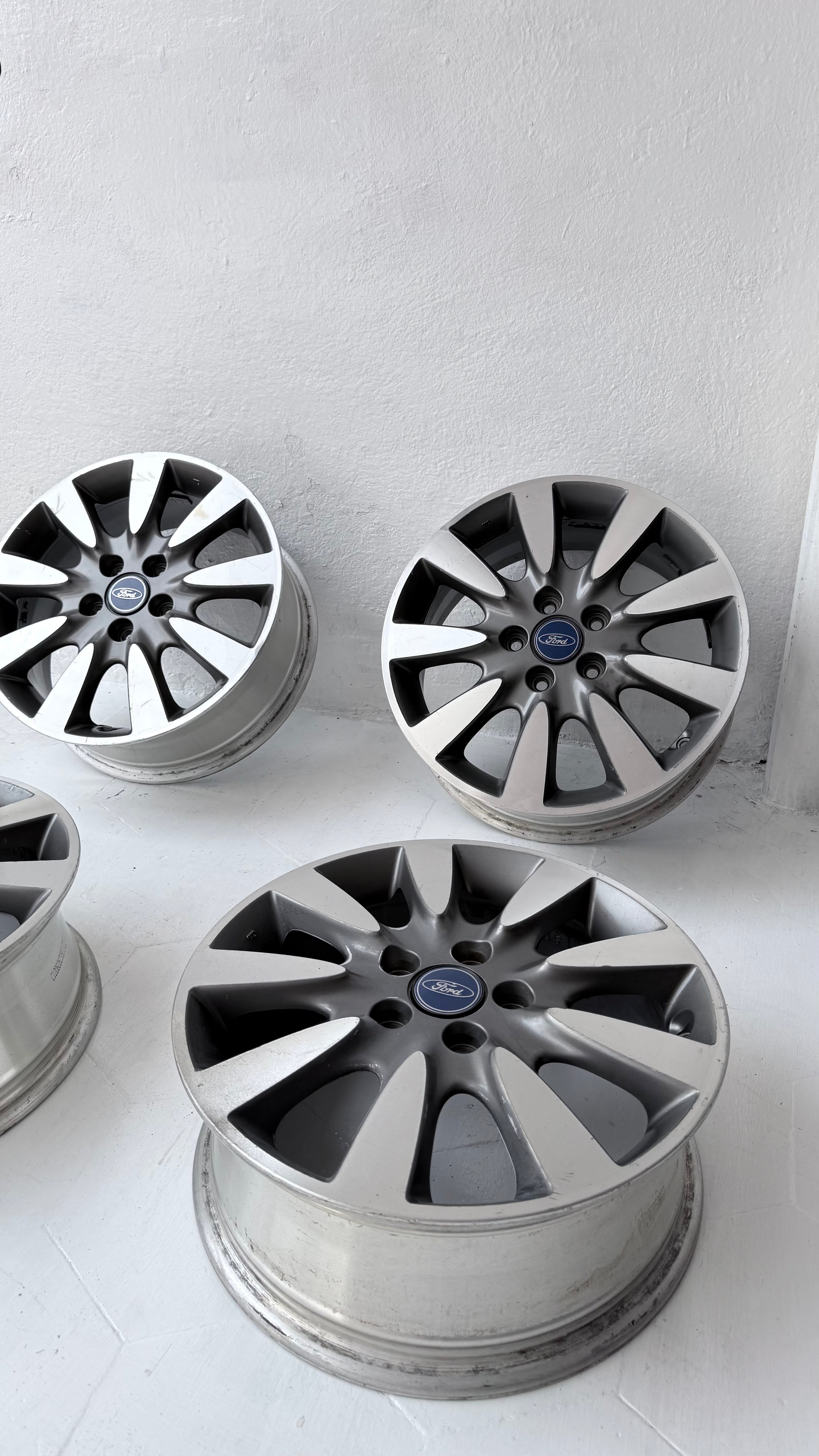 4 Rines 17” Ford Mustang, Explorer y Edge – 5×114