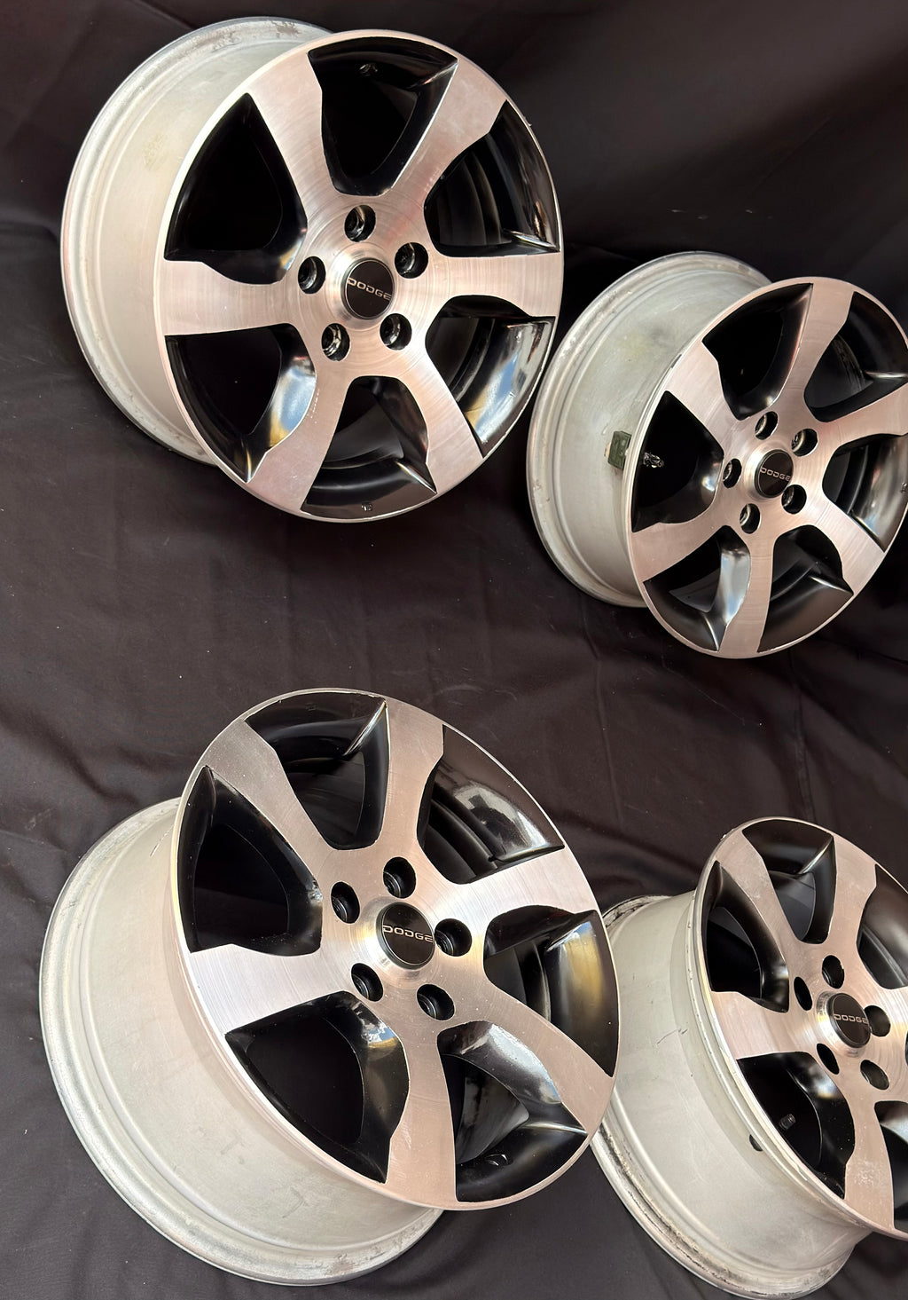 4 Rines 16” Jeep Liberty, Compass, Patriot y Nitro – 5×114