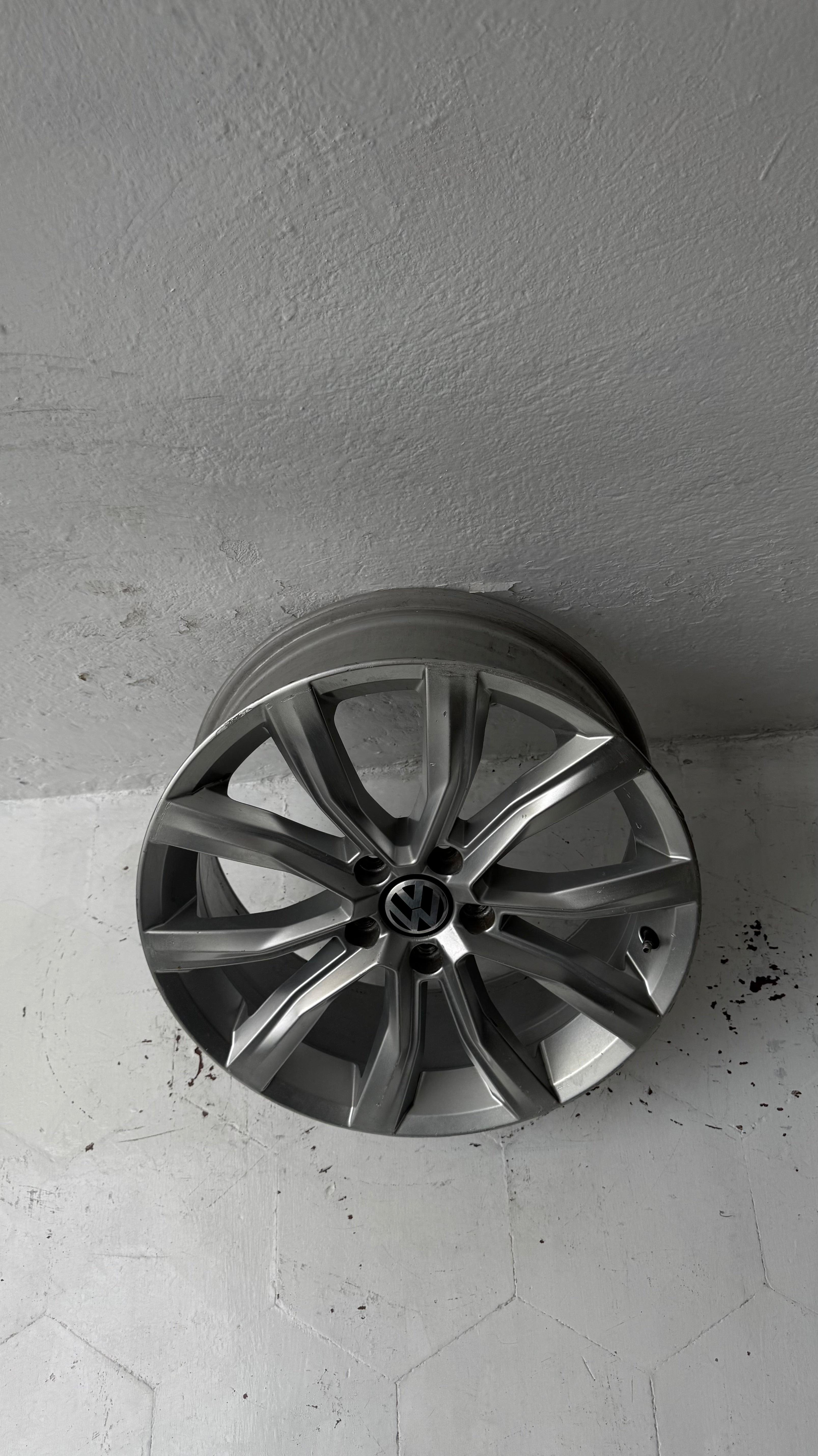 4 Rines 18” Volkswagen Tiguan R-Line – 5×112