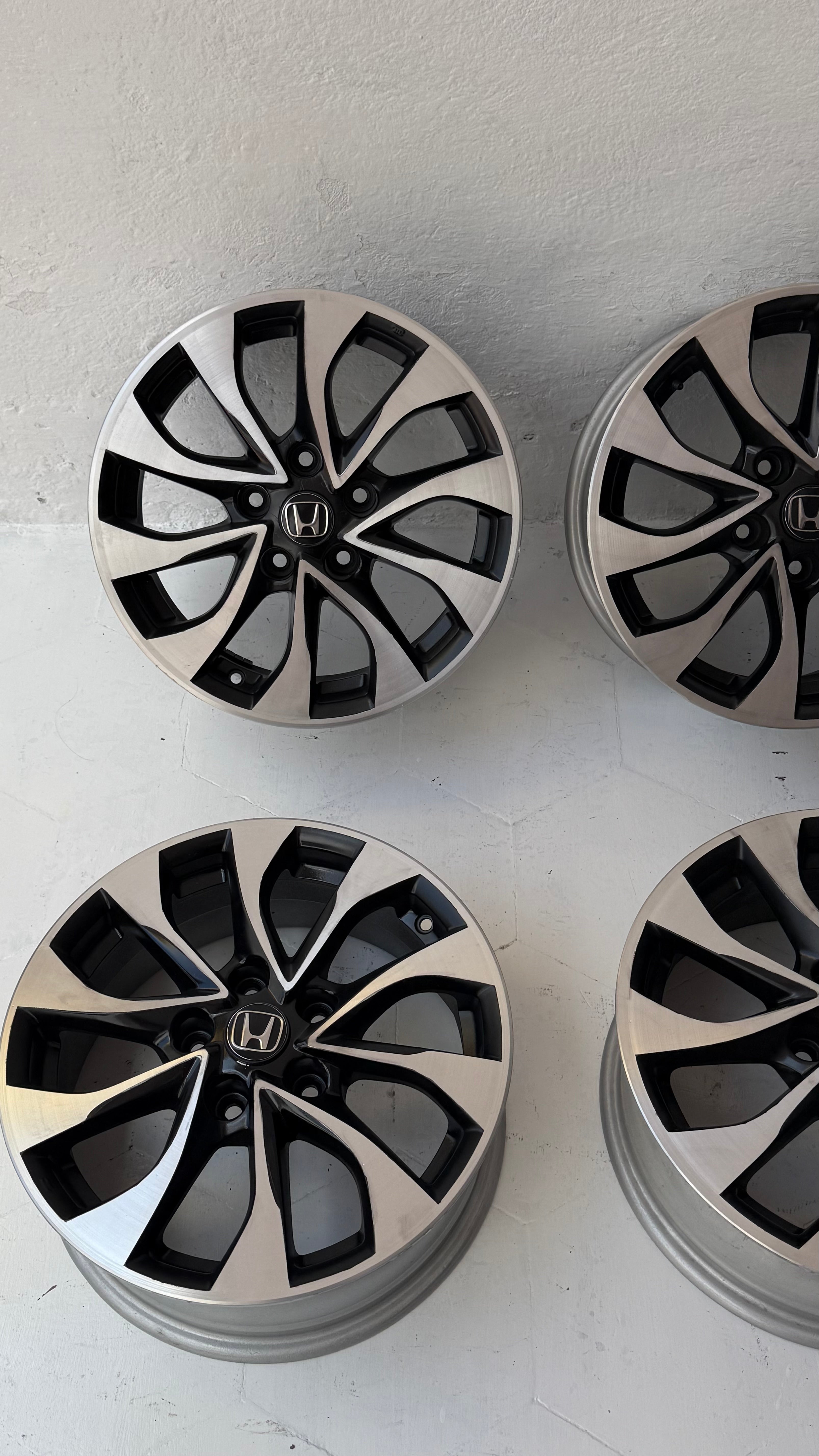4 Rines 16” Honda CR-V, HR-V, Accord, Civic y Element Originales Seminuevos 5x114