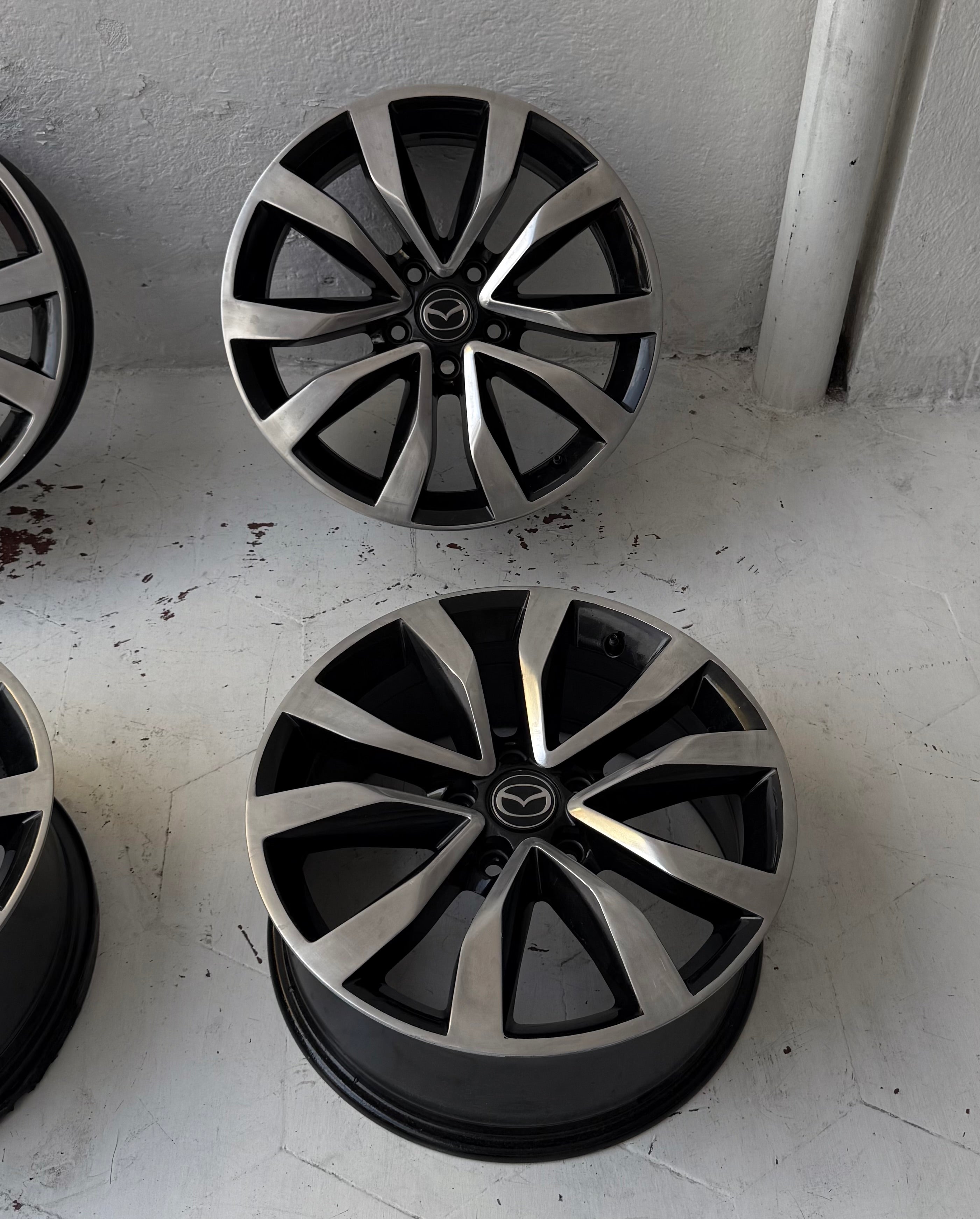 4 Rines 17” Mazda – 5×114