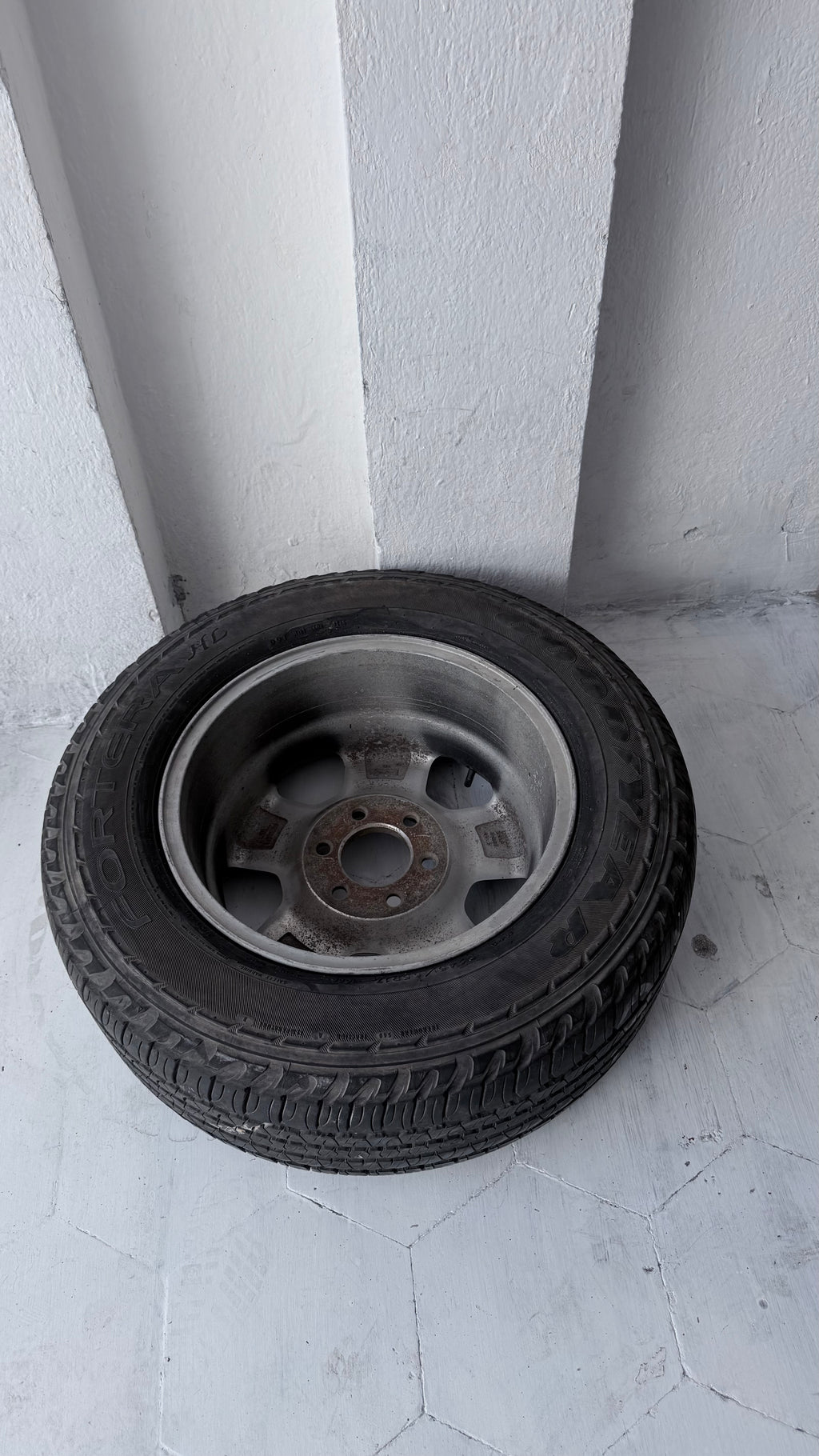 1 Rin con llanta 17” Ford F-150 – 6×135