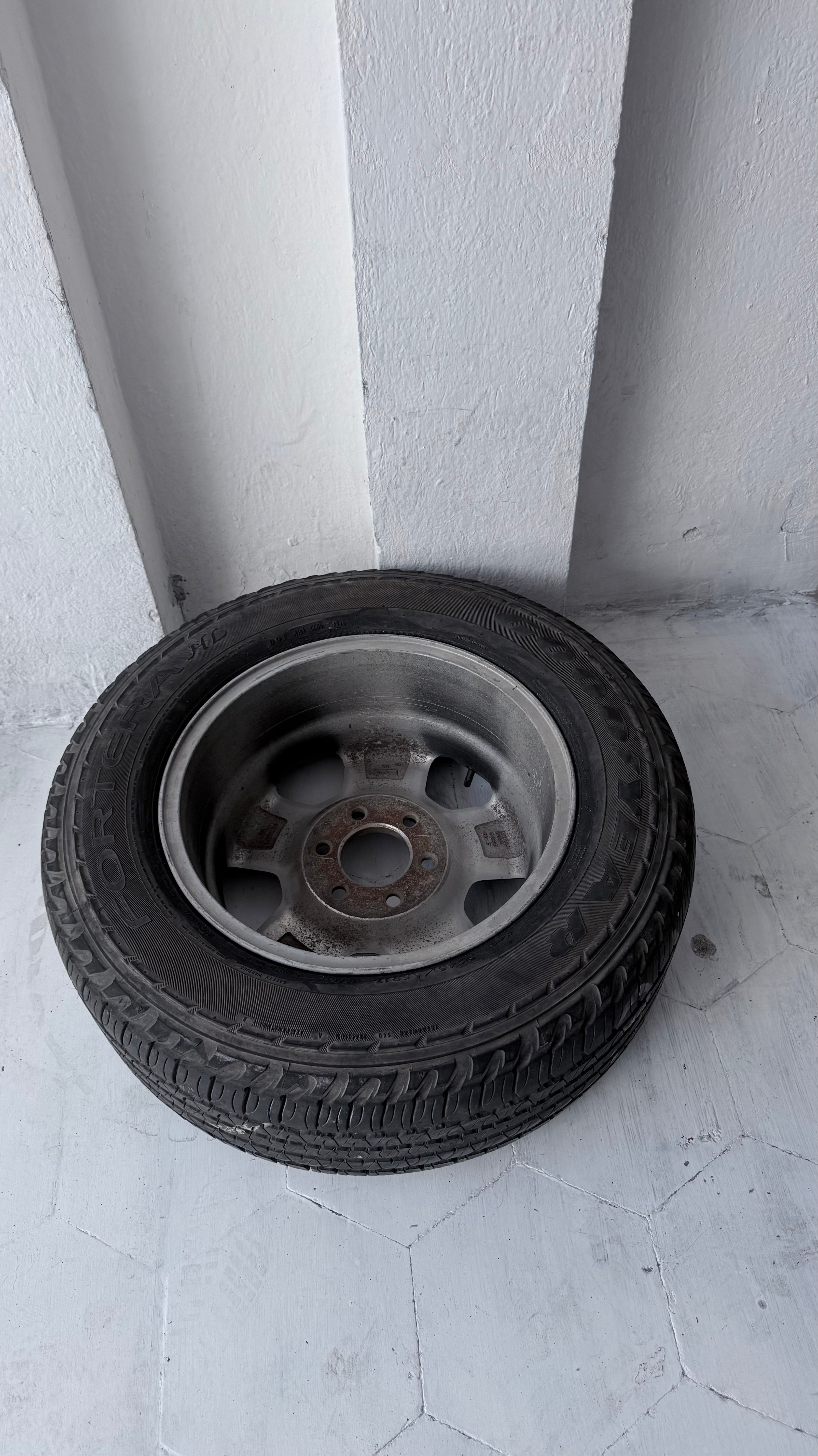 1 Rin con llanta 17” Ford F-150 – 6×135